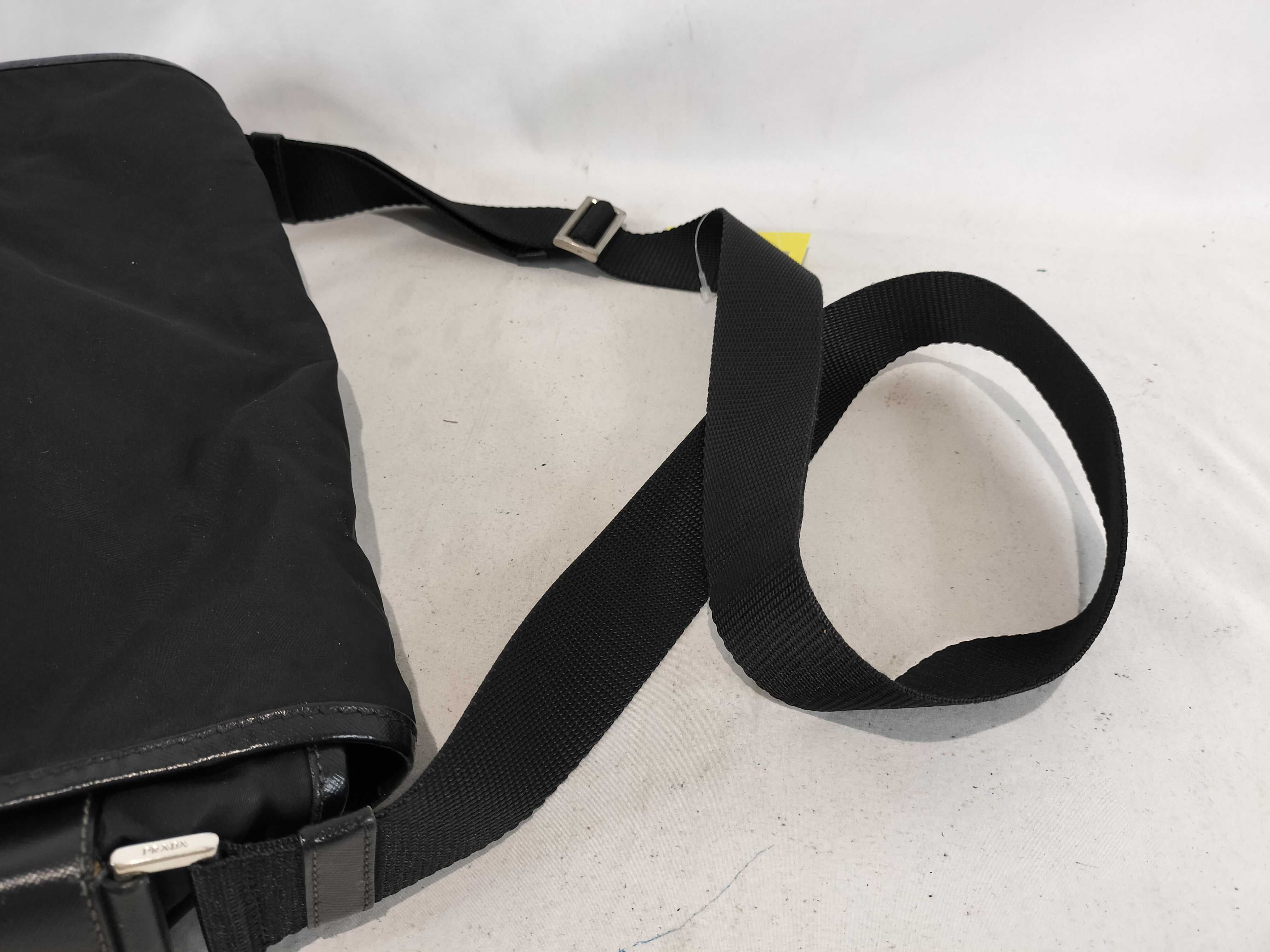 Nylon Messenger Bag Shoulder Bag — view 4