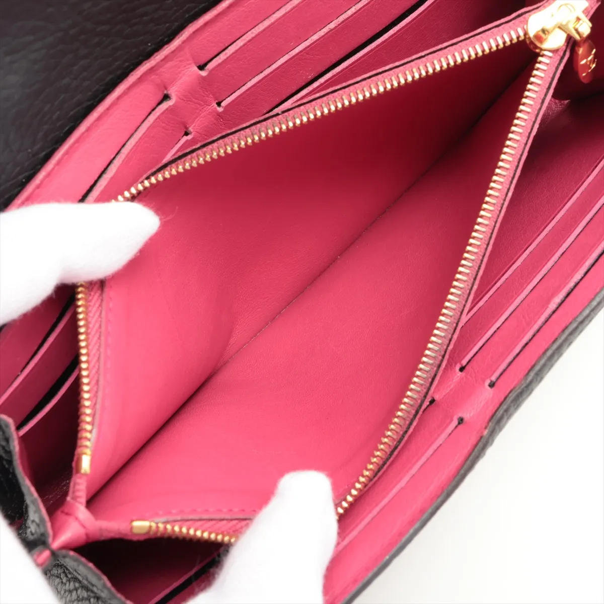 Taurillon Portefeuille Capucines M61248 MI4116 Noir Long Wallet — view 8