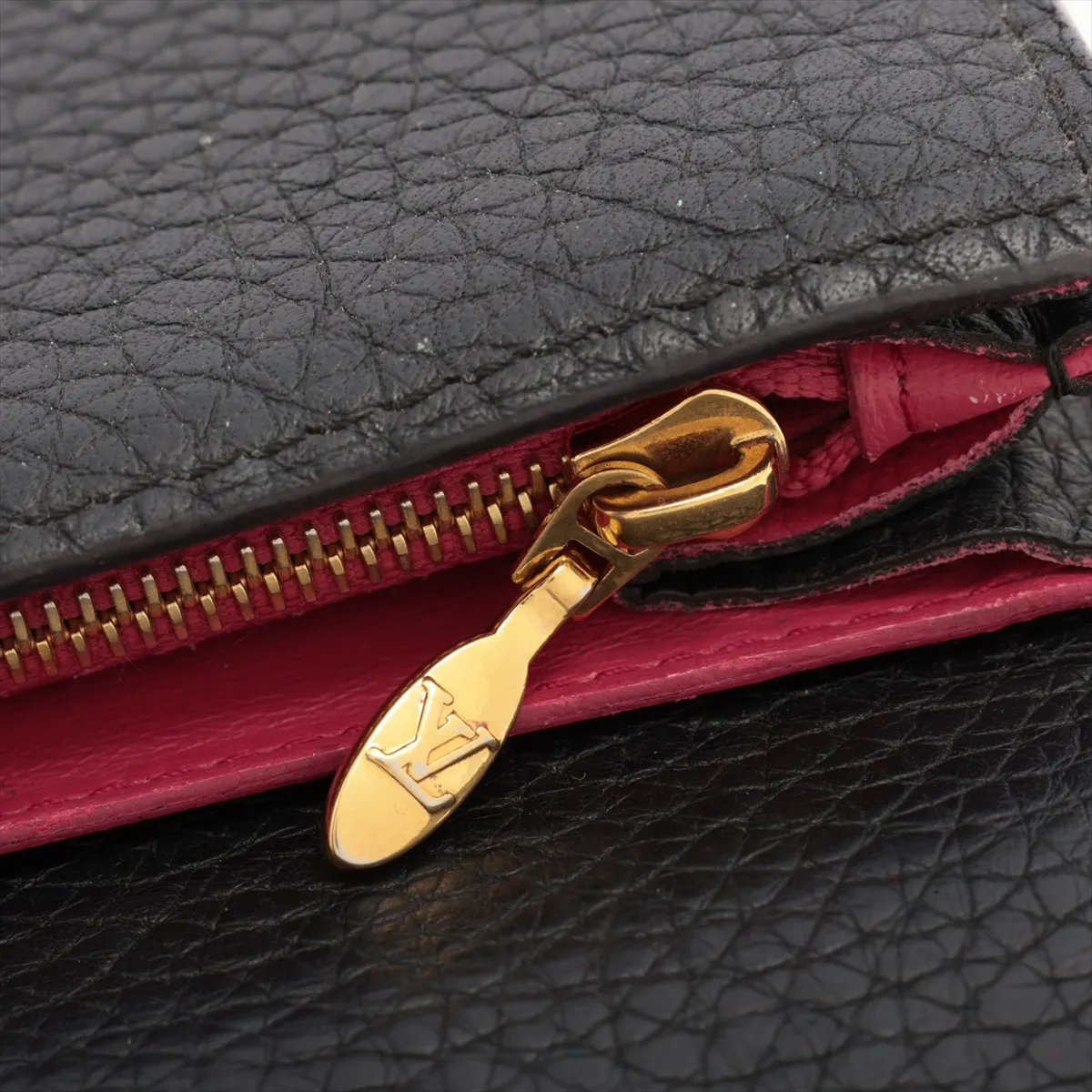 Taurillon Portefeuille Capucines M61248 MI4116 Noir Long Wallet — view 10