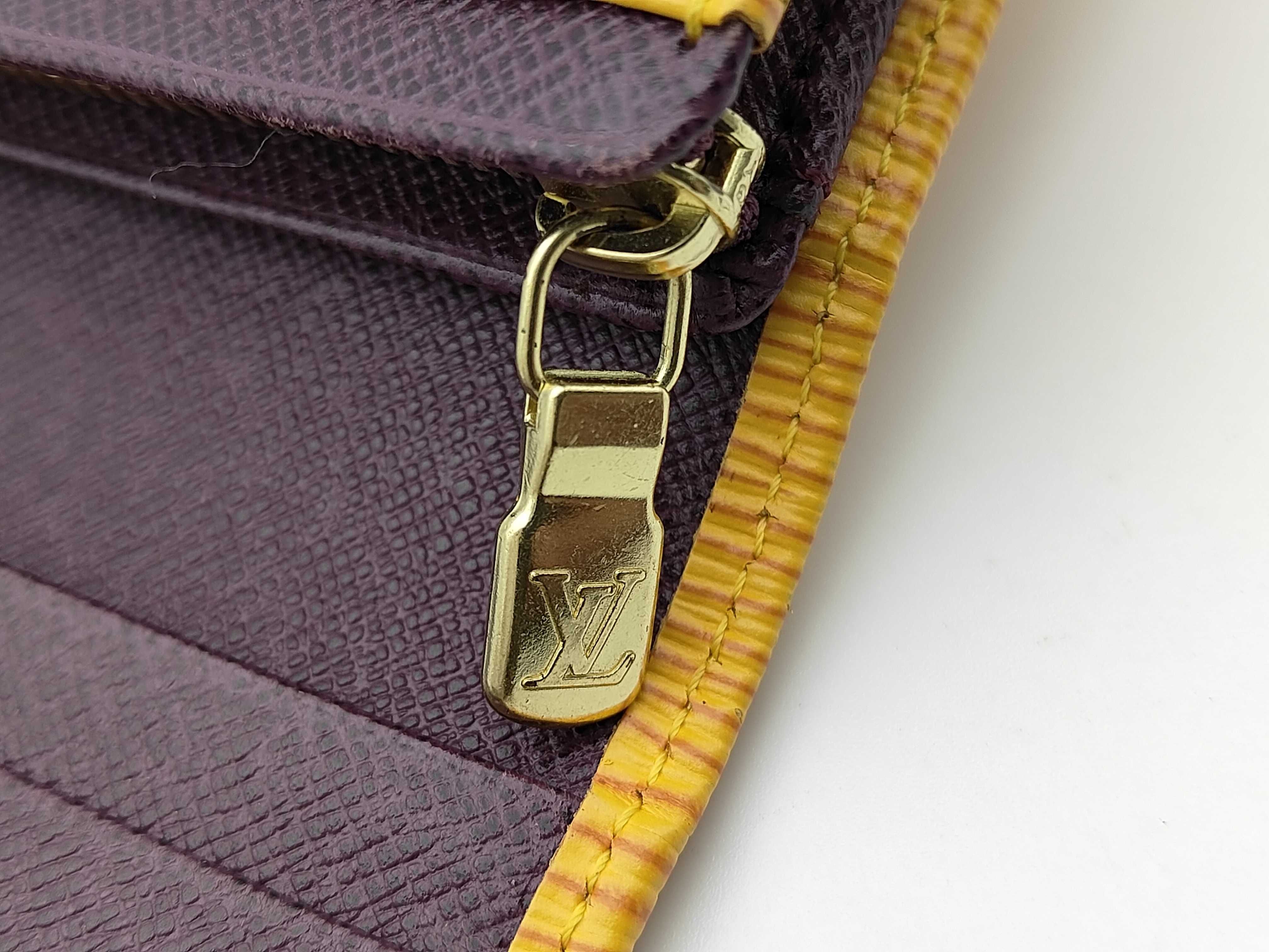 wallet — view 12