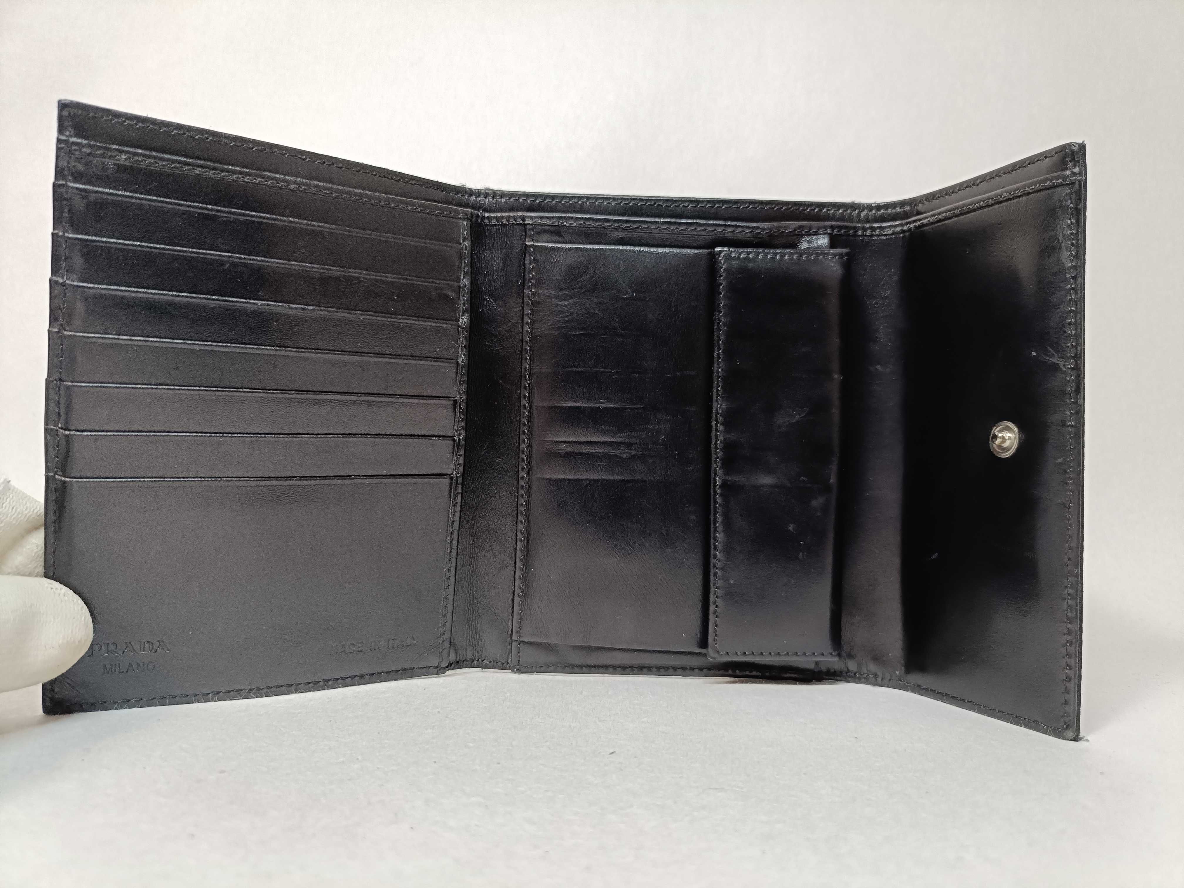 tri-fold wallet — view 8