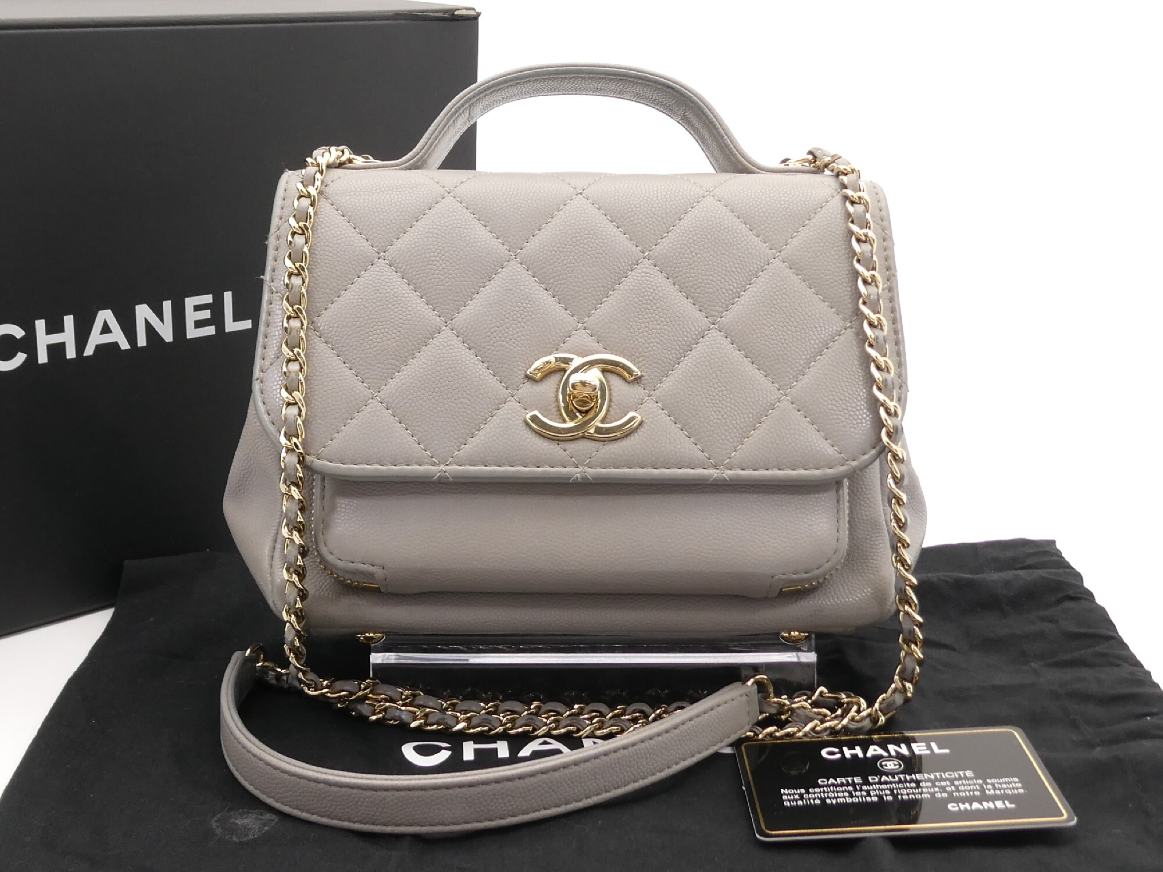 Matelassé Caviar Skin Coco Mark Turnlock Chain 2-Way Handbag
