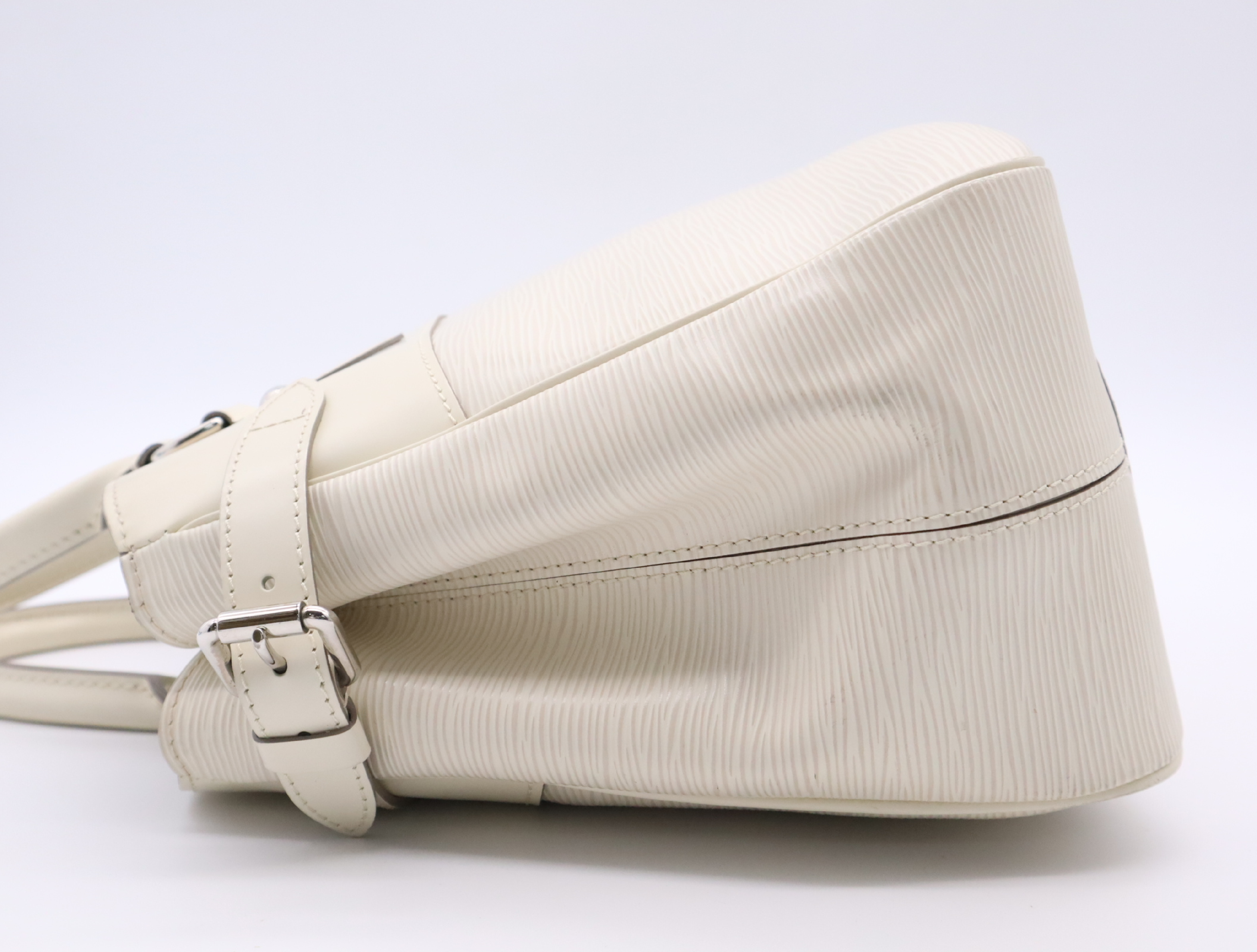 M5926J Epi Passy Ivoire Handbag — view 3