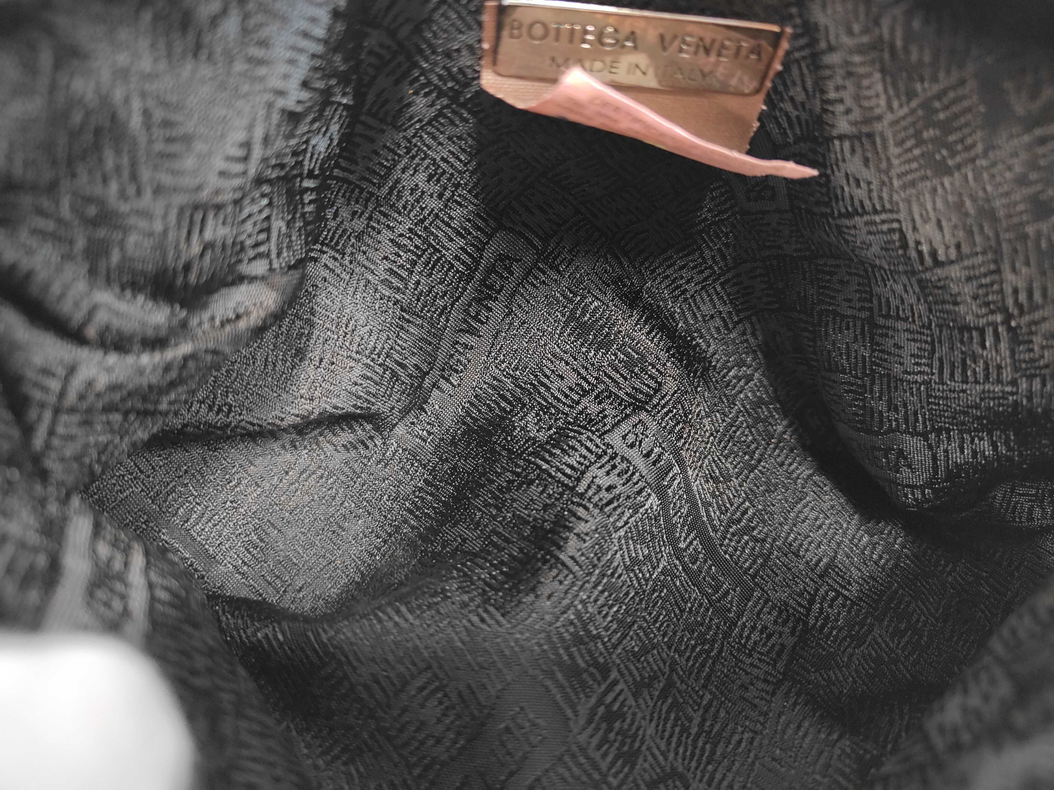 Pouch and other accessories — view 4