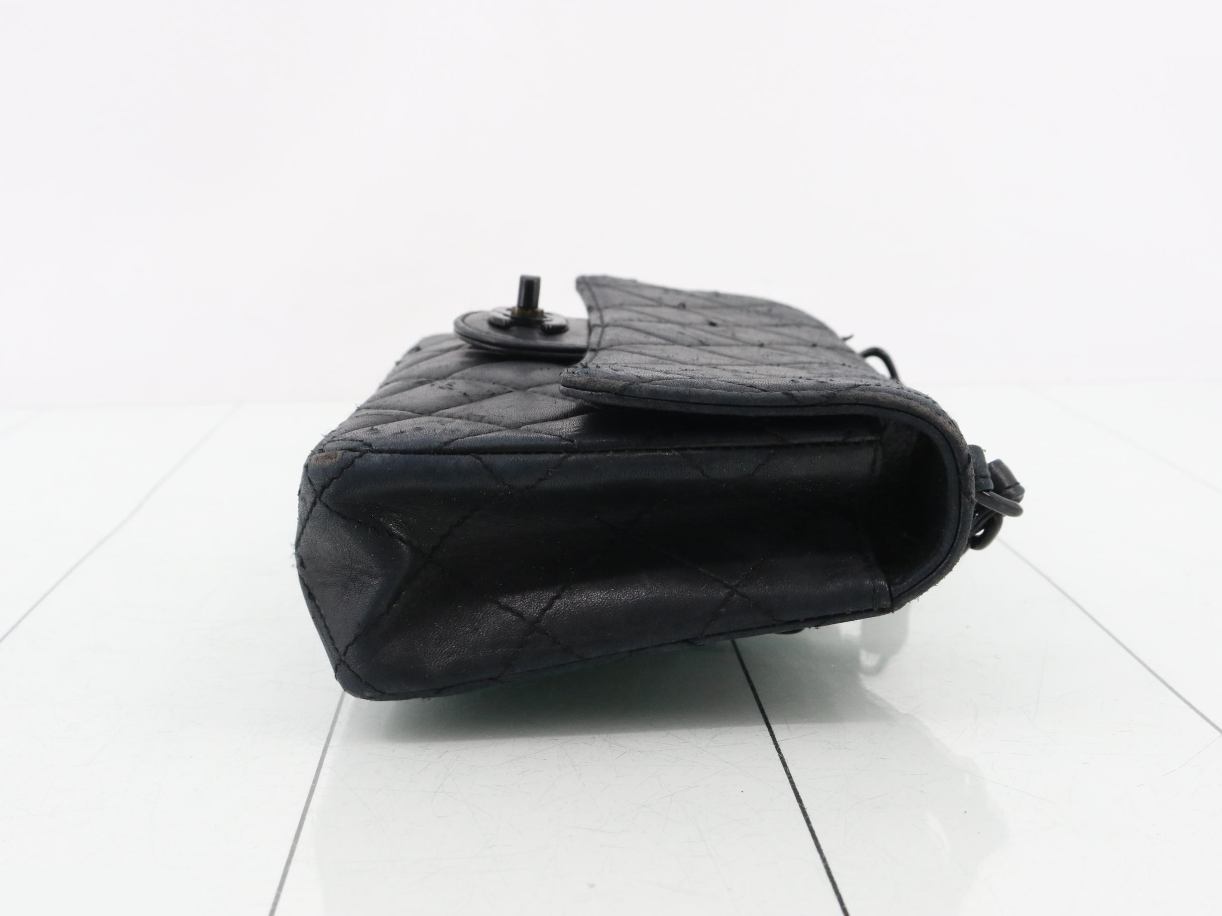 Matelassé Leather Turnlock Chain Shoulder Bag — view 3