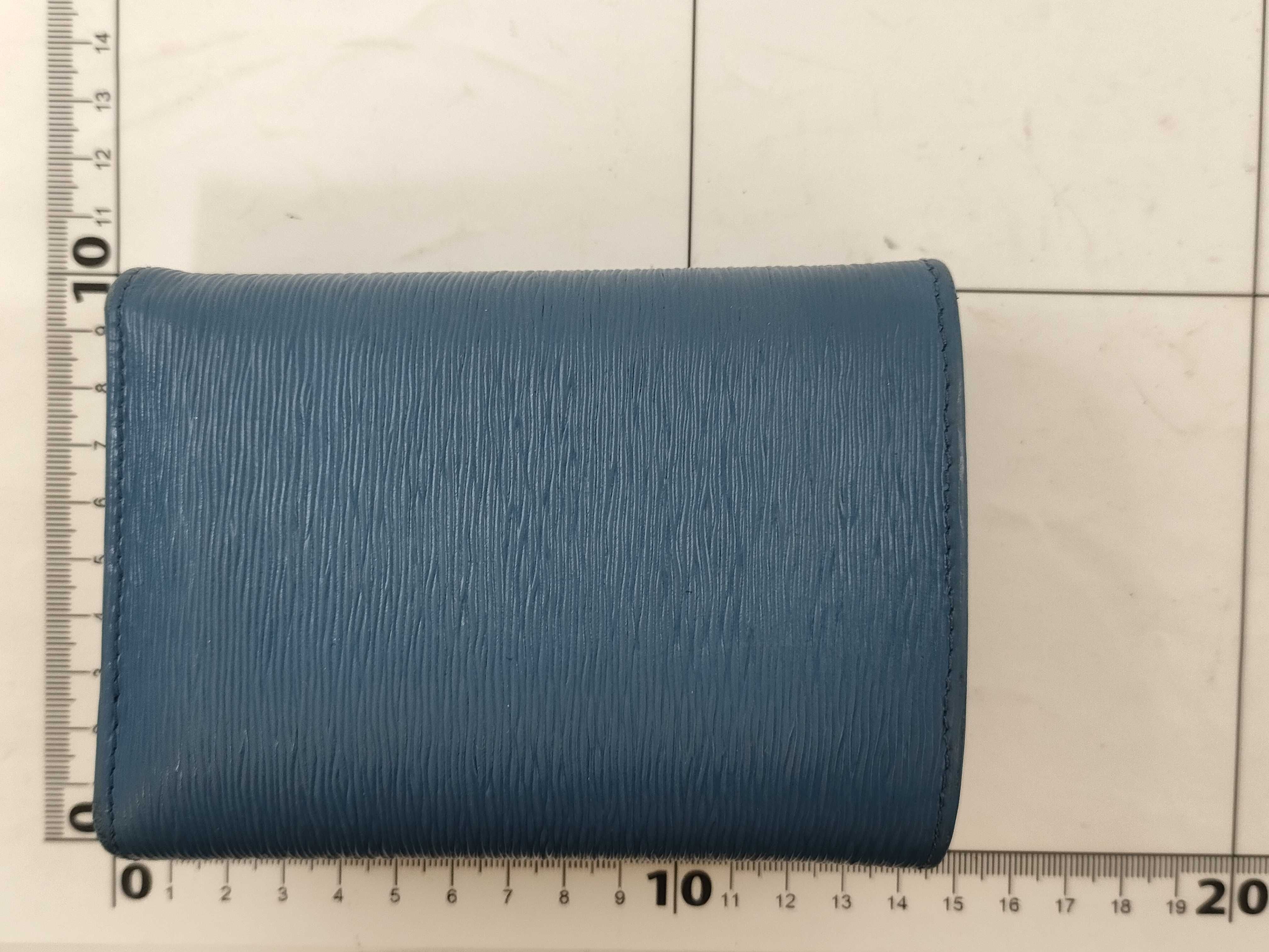 wallet — view 2