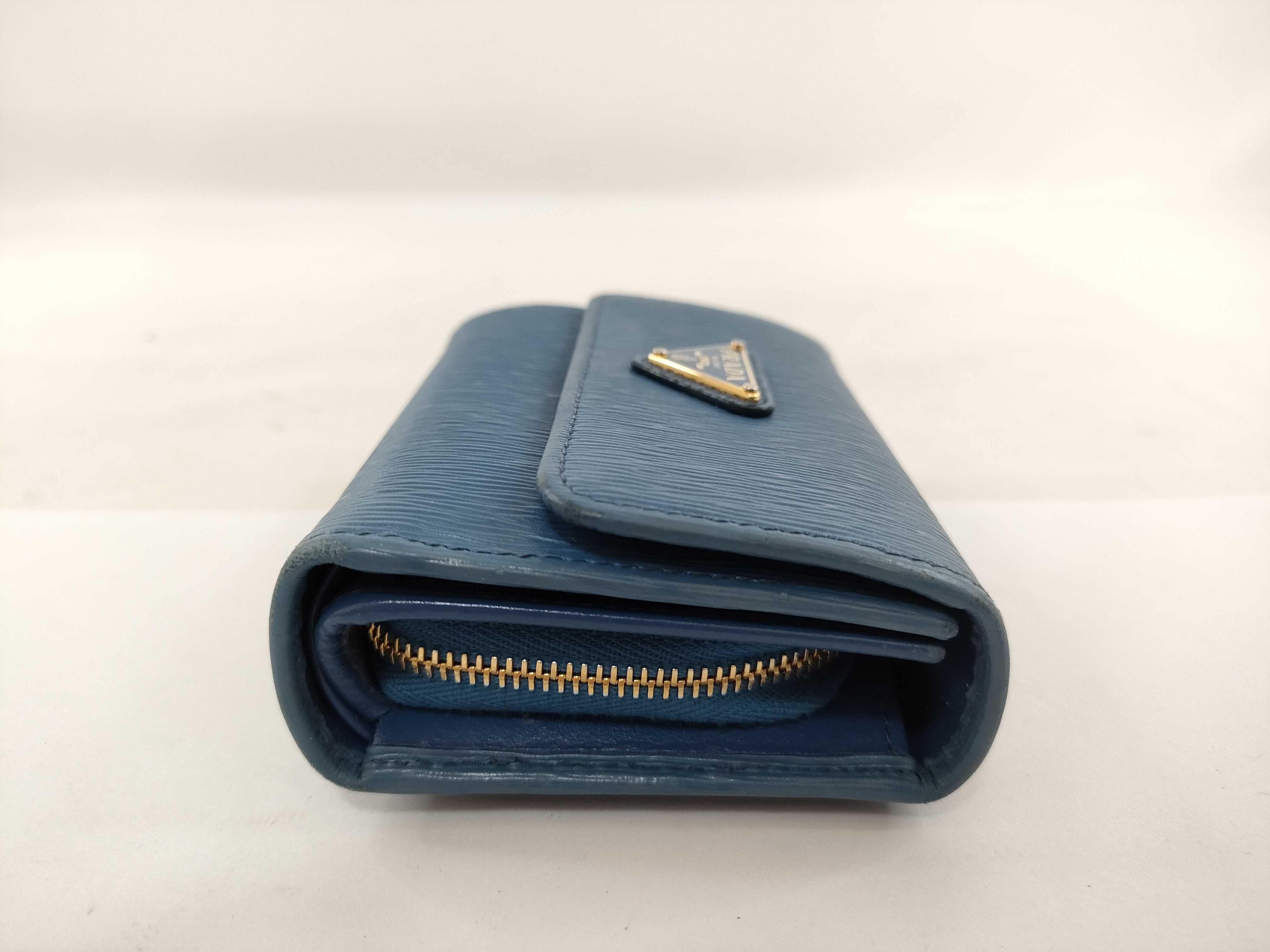 wallet — view 4