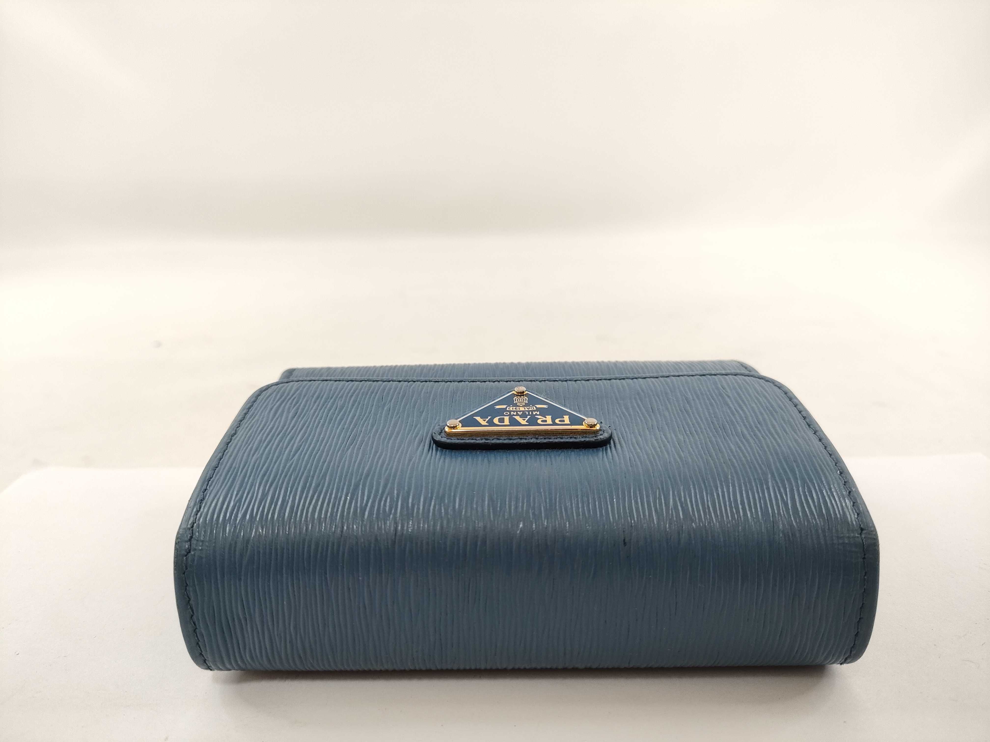 wallet — view 5