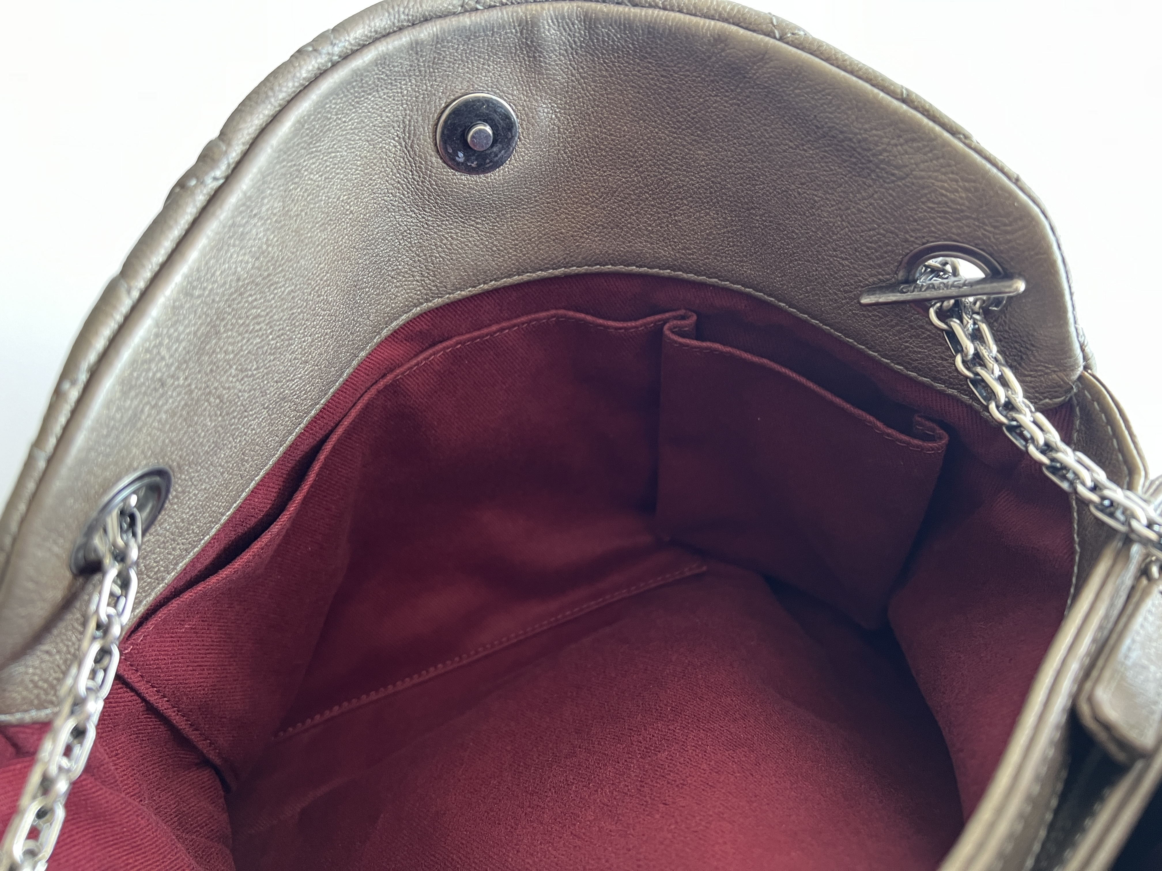 Matelassé Coco Mark Charm Bowling Caviar Leather Chain Shoulder Bag Tote Bag (Serial Number 14) — view 12