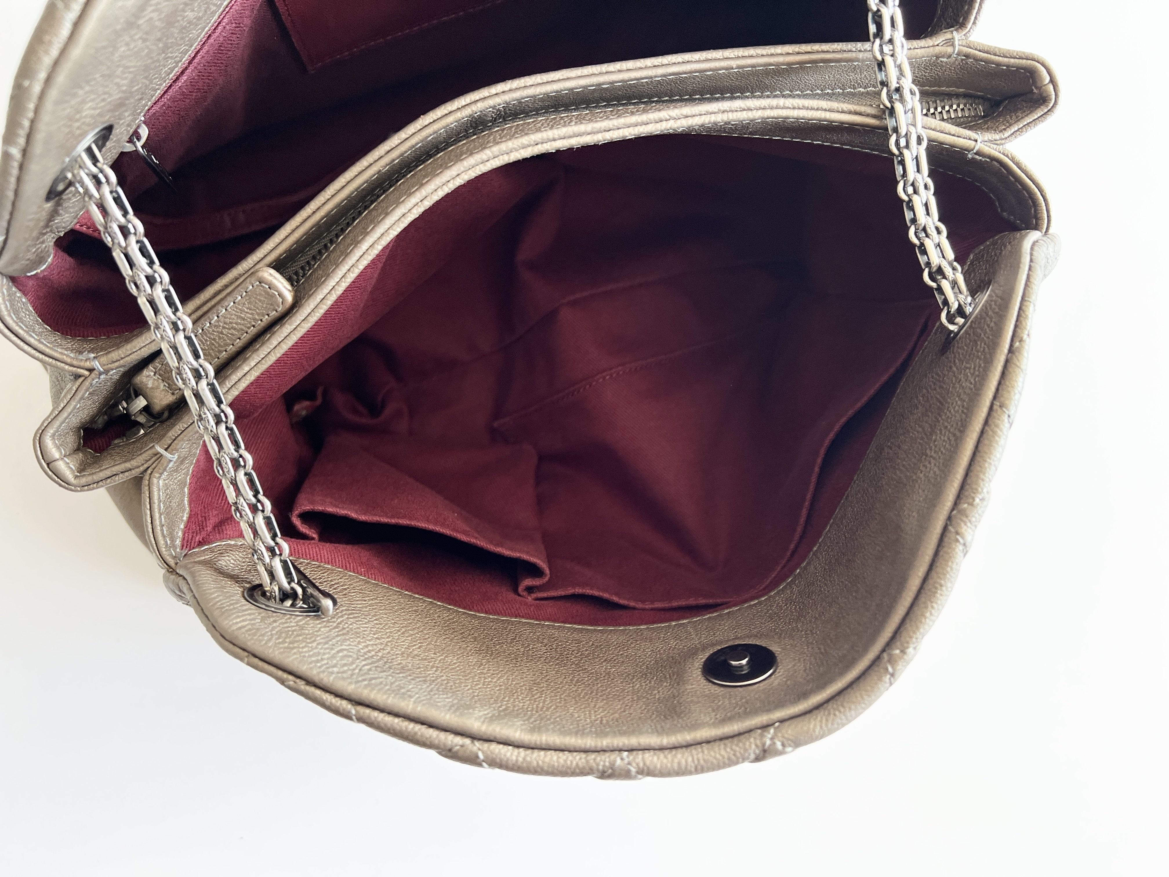 Matelassé Coco Mark Charm Bowling Caviar Leather Chain Shoulder Bag Tote Bag (Serial Number 14) — view 10