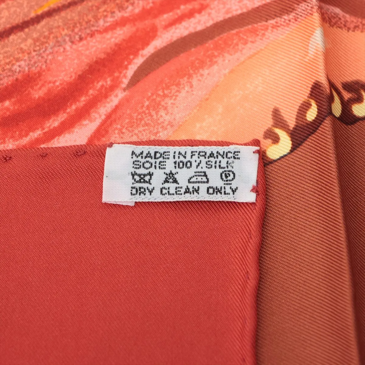 Carre 90 Kuggor Tree scarf, silk, red. Shows signs of wear, — view 6