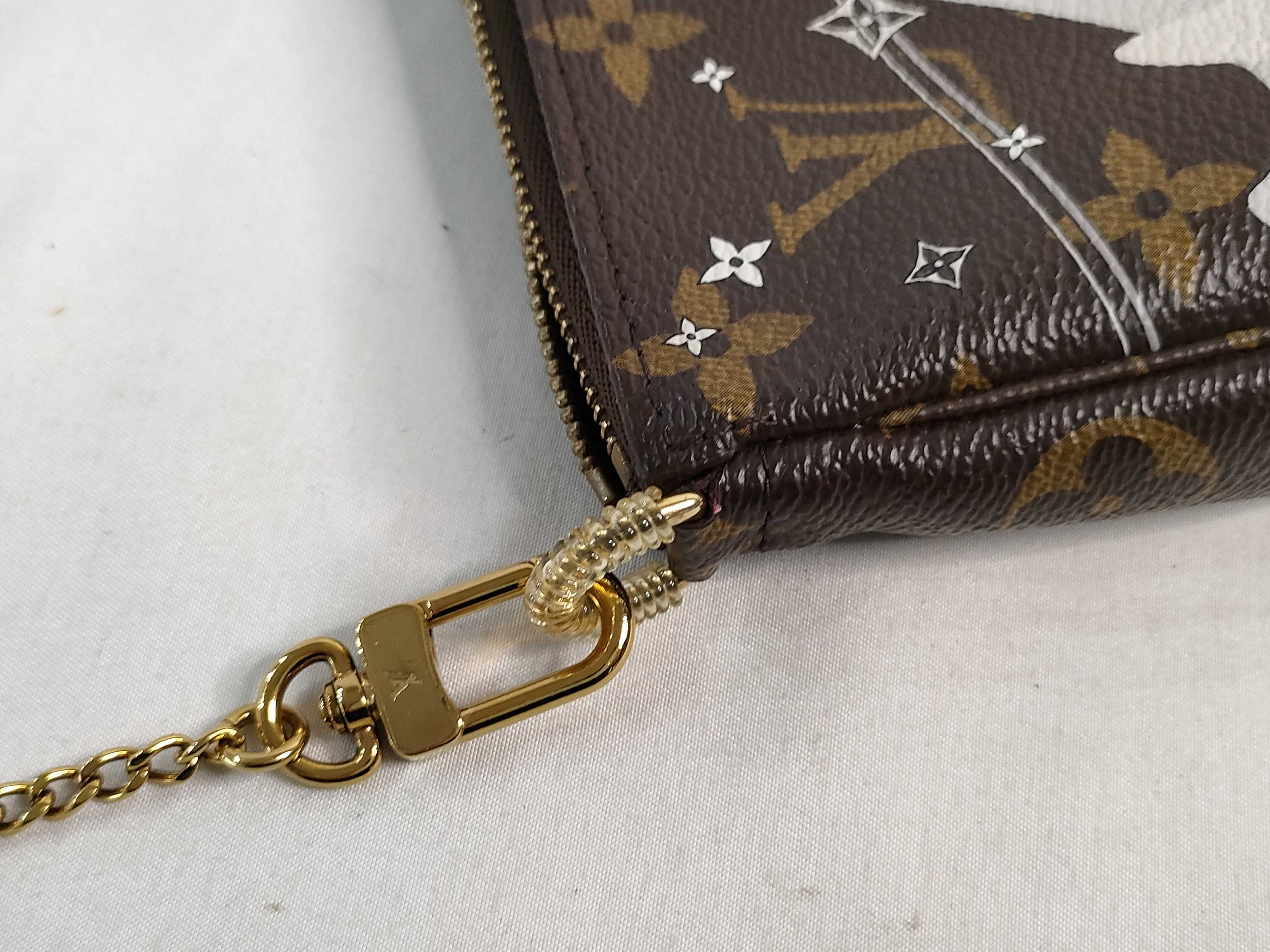 Monogram Louis Vuitton M68490 Mini Pochette Accessoires Vivienne Gondola 2019AW Monogram Handbag — view 13