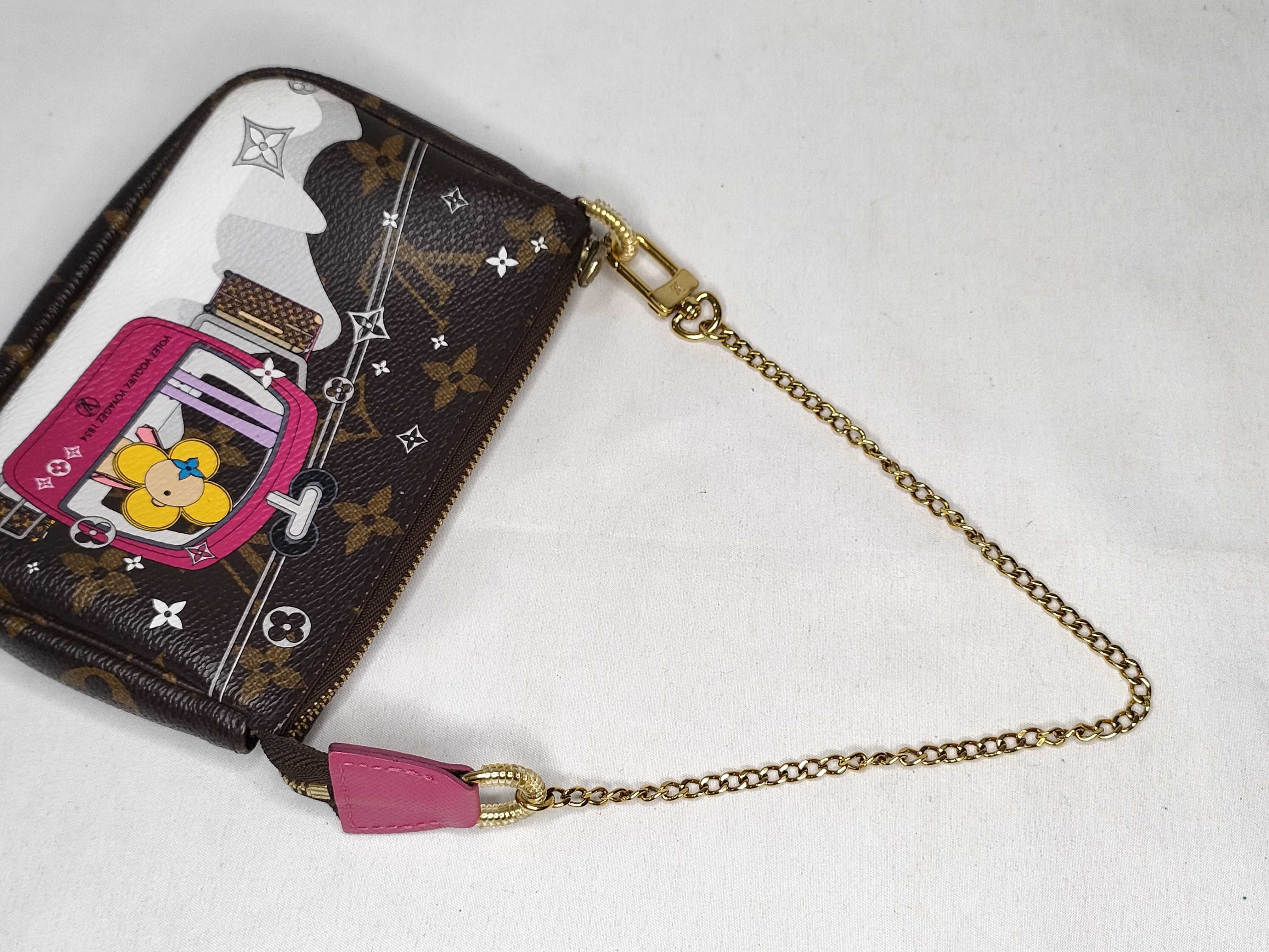 Monogram Louis Vuitton M68490 Mini Pochette Accessoires Vivienne Gondola 2019AW Monogram Handbag — view 3