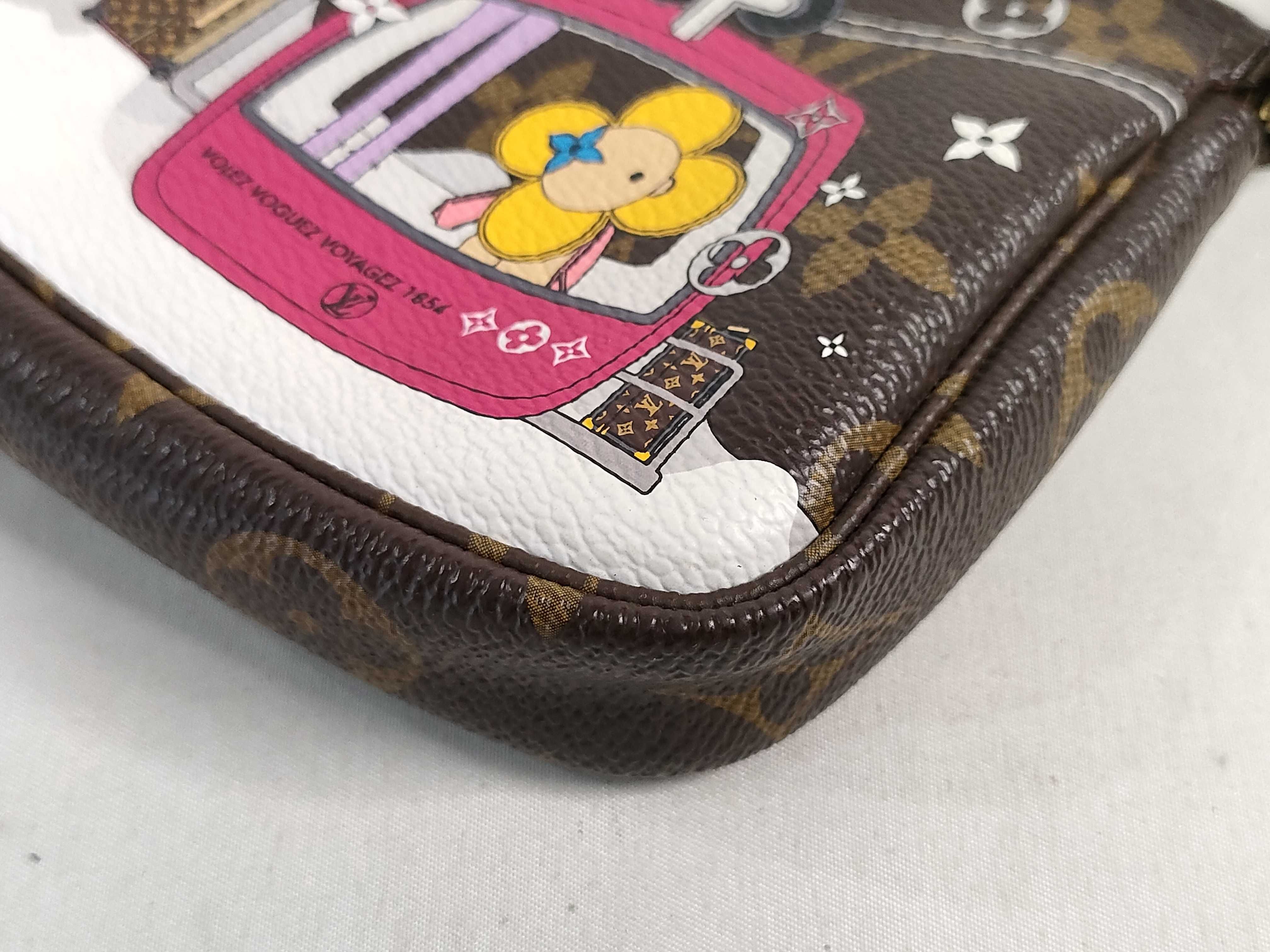 Monogram Louis Vuitton M68490 Mini Pochette Accessoires Vivienne Gondola 2019AW Monogram Handbag — view 6