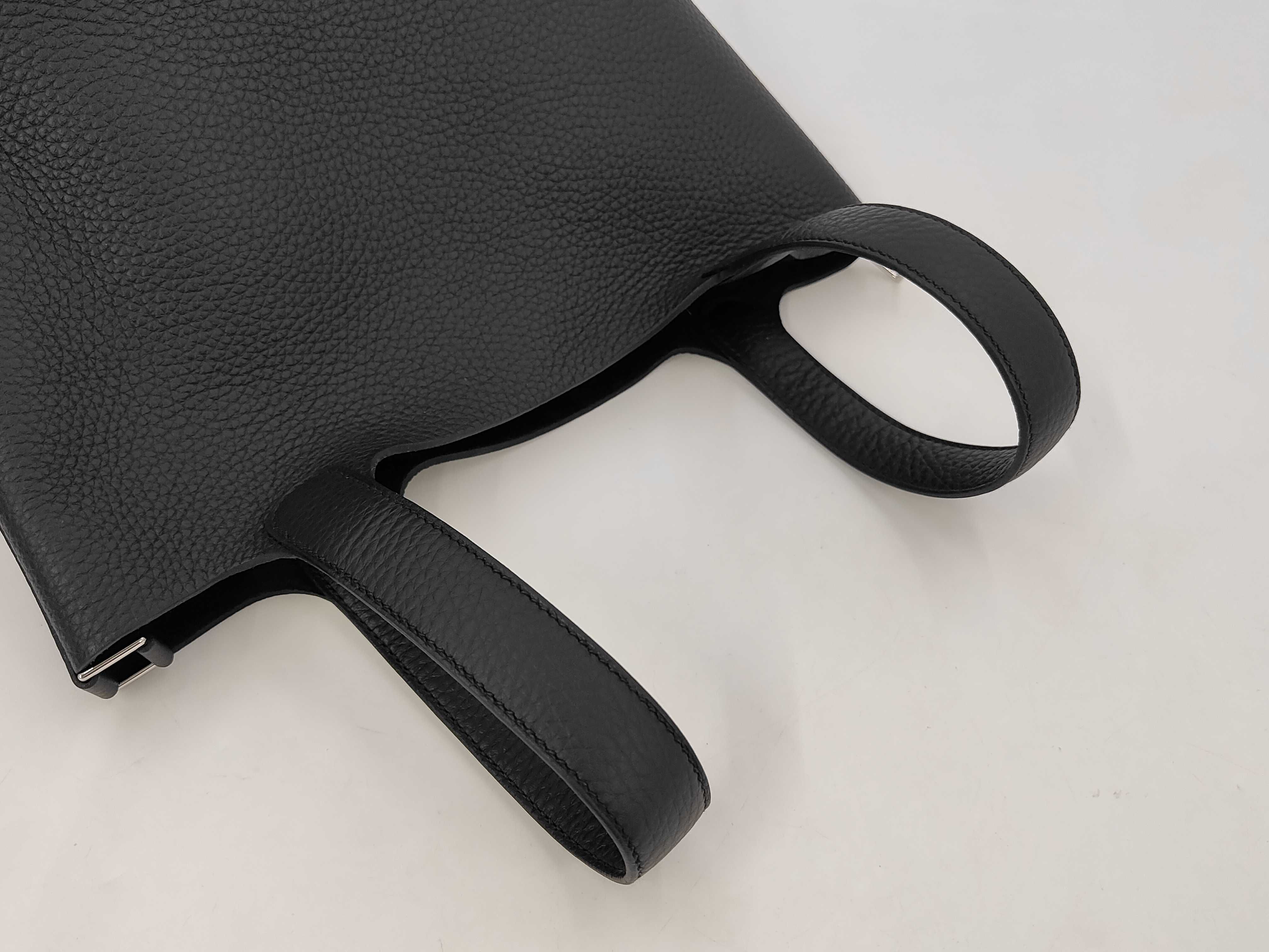 Picotin Lock 18 Black Taurillon Clemence Leather Silver Hardware G Stamp Handbag — view 5