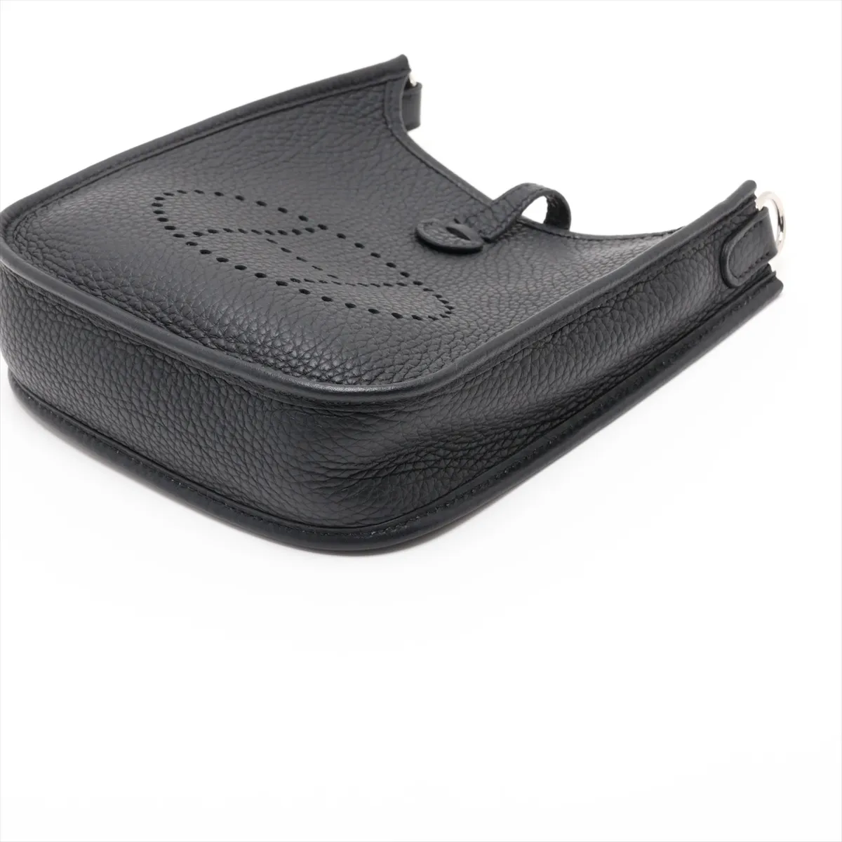 Evelyne 16 TPM Amazon Taurillon Clemence Black Silver Hardware (Stamp unclear) — view 3