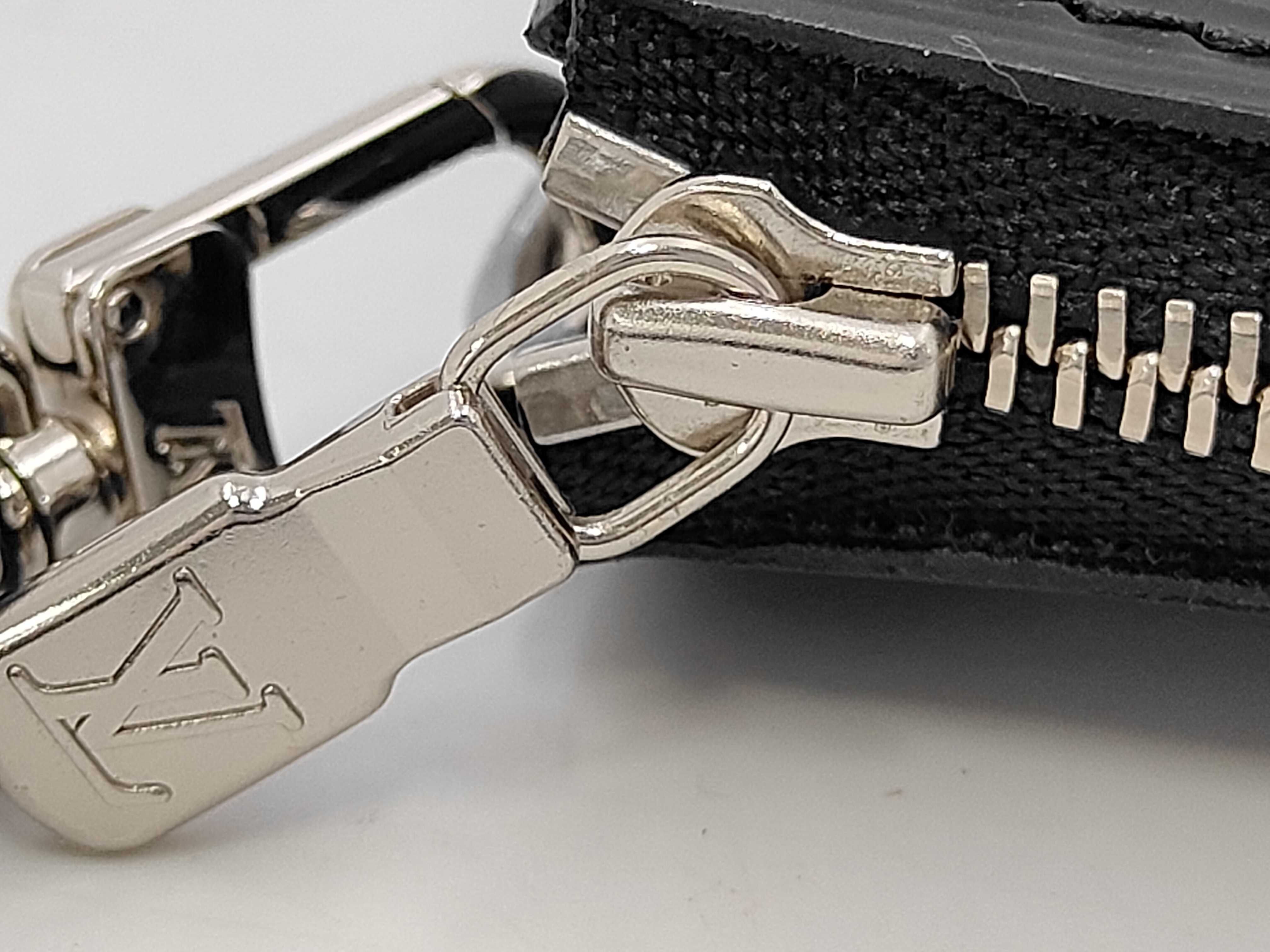Epi Accessoires Handbag — view 8