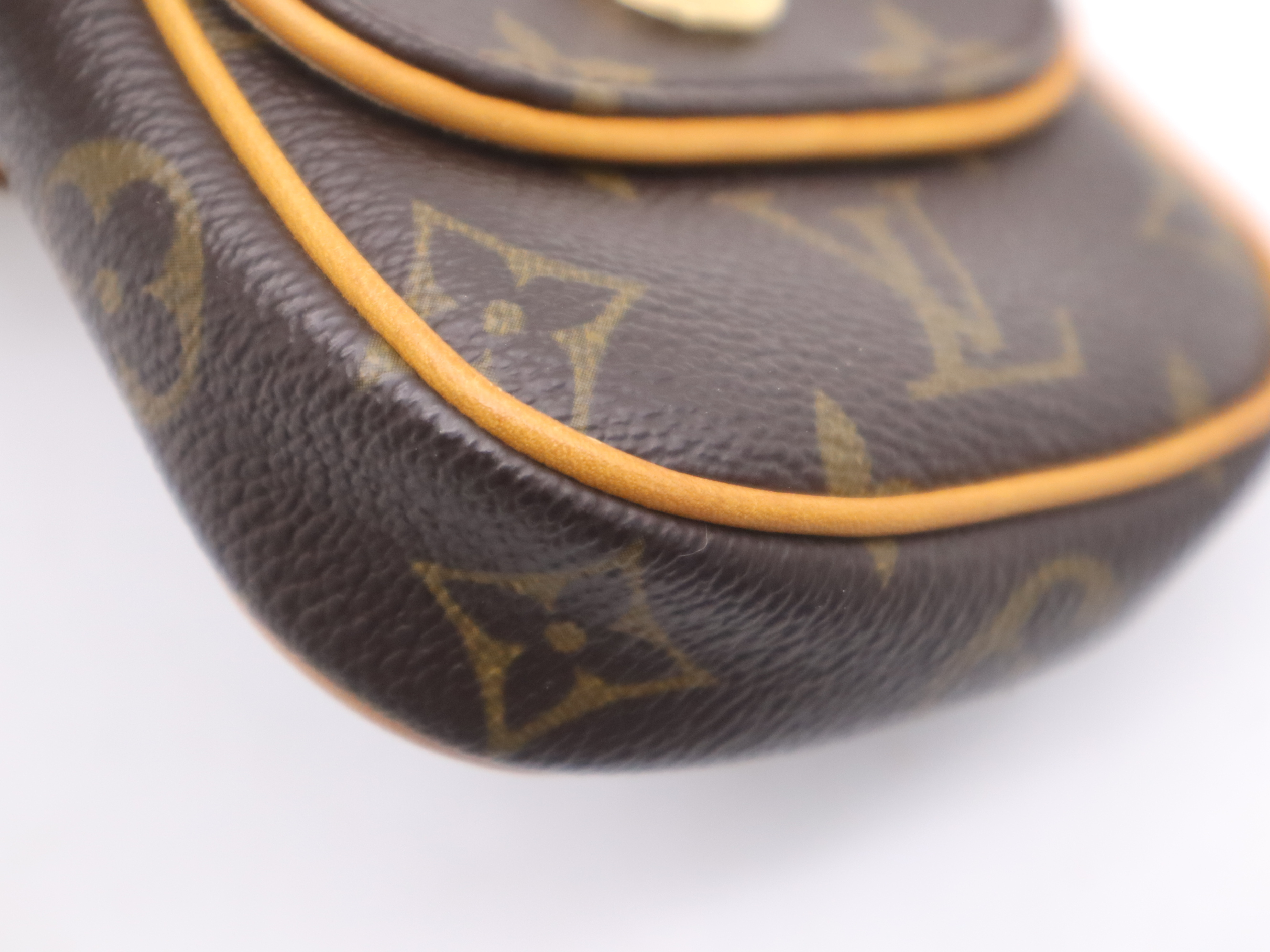 M60018 Monogram Pochette Cancun Pouch — view 11