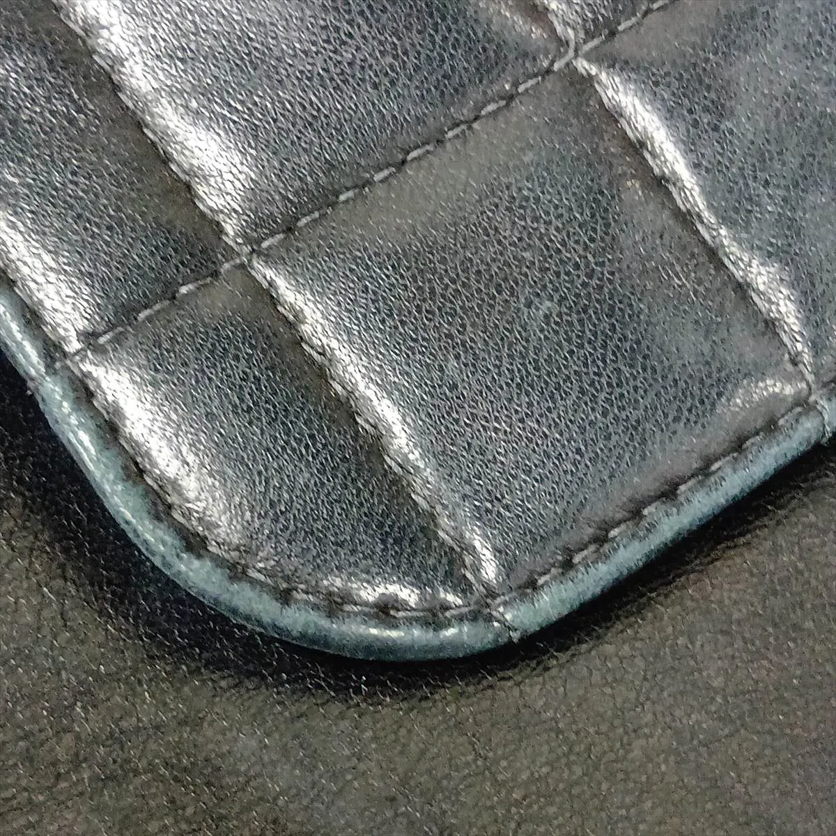 2.55 Lambskin Chain Shoulder Bag, Chocolate Bar pattern, Navy, Silver Hardware, 6299593, Serial Number 6-series, Handle repaired by an aftermarket company. — view 13