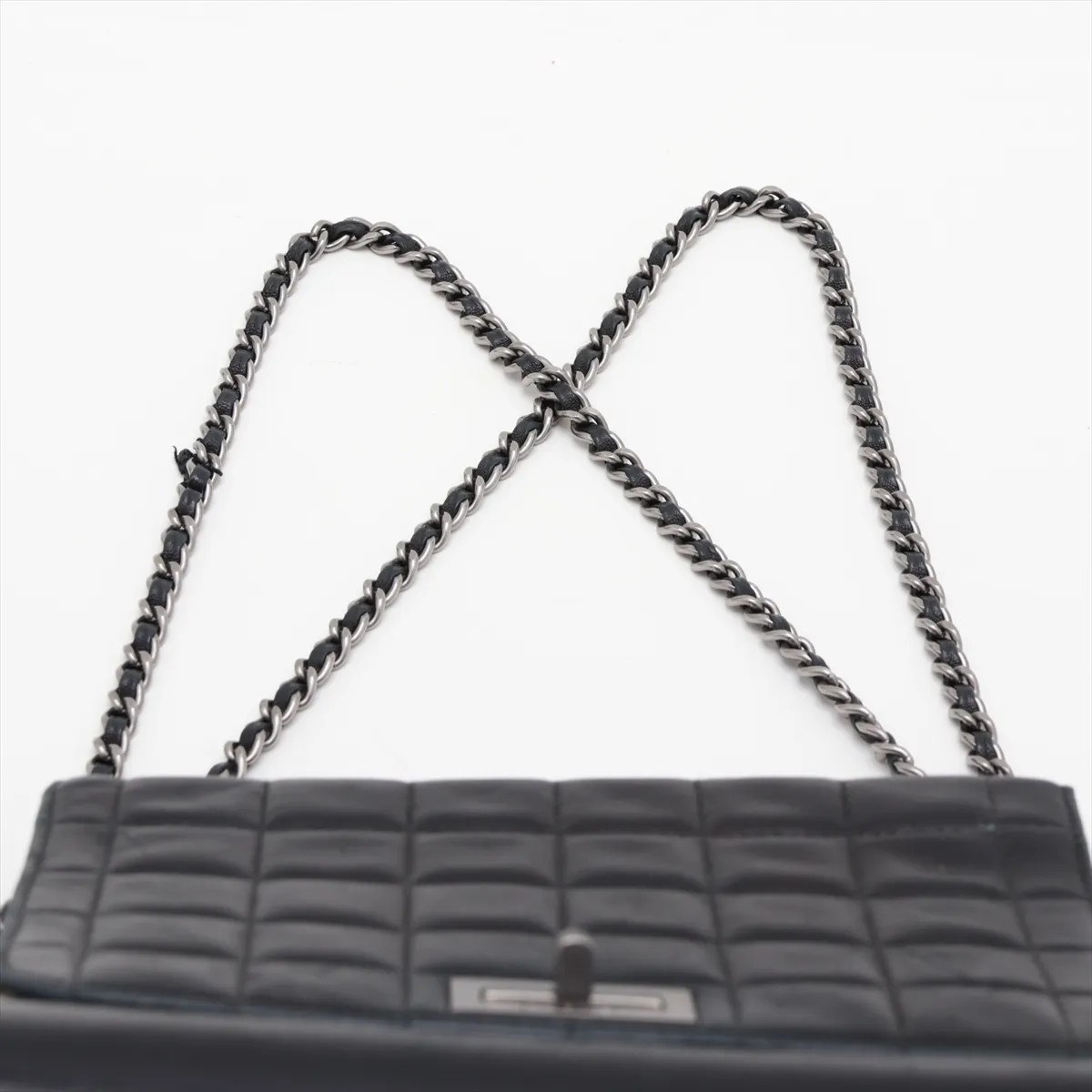 2.55 Lambskin Chain Shoulder Bag, Chocolate Bar pattern, Navy, Silver Hardware, 6299593, Serial Number 6-series, Handle repaired by an aftermarket company. — view 6