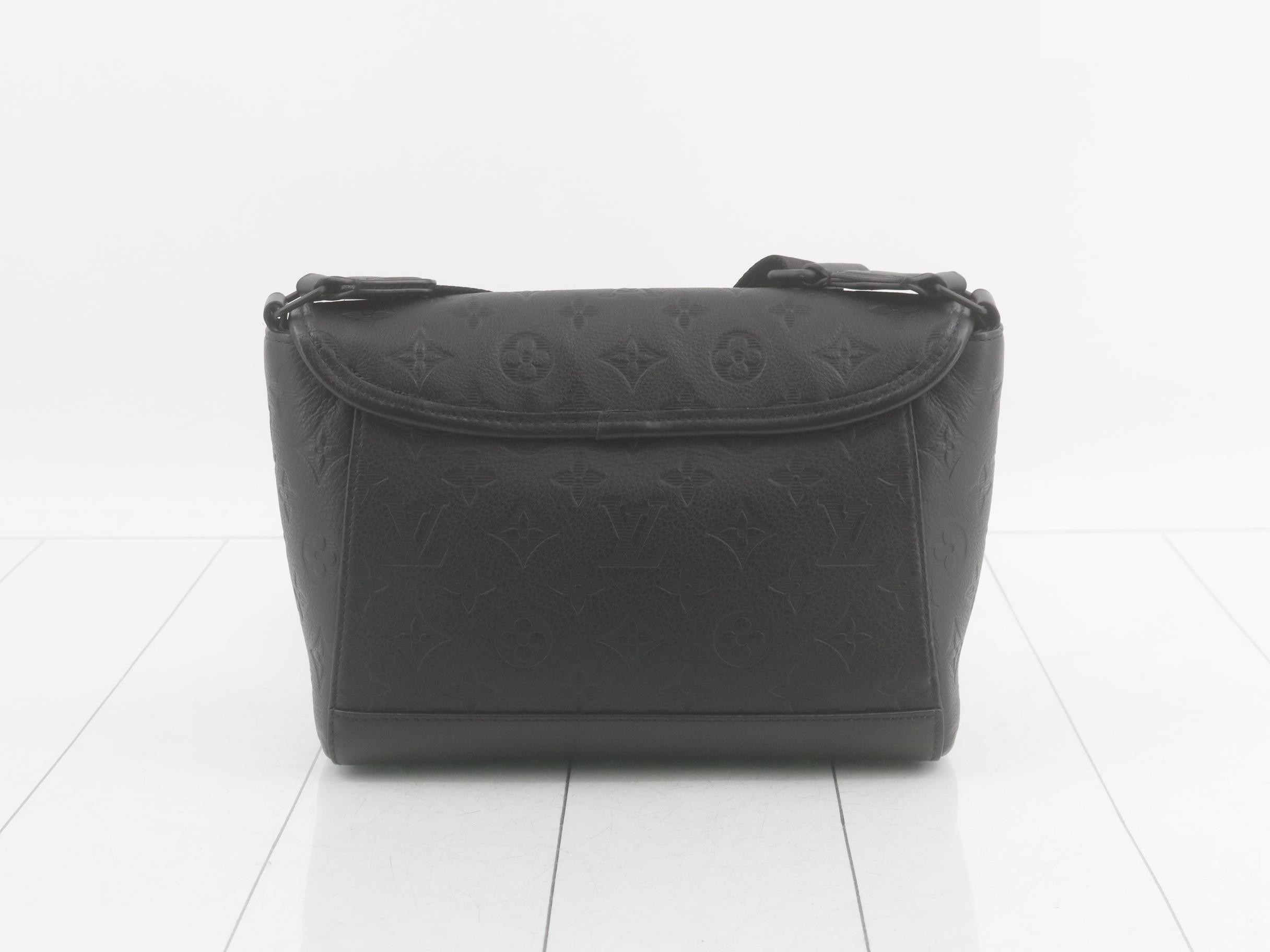Monogram Shadow Pulse Messenger — view 2
