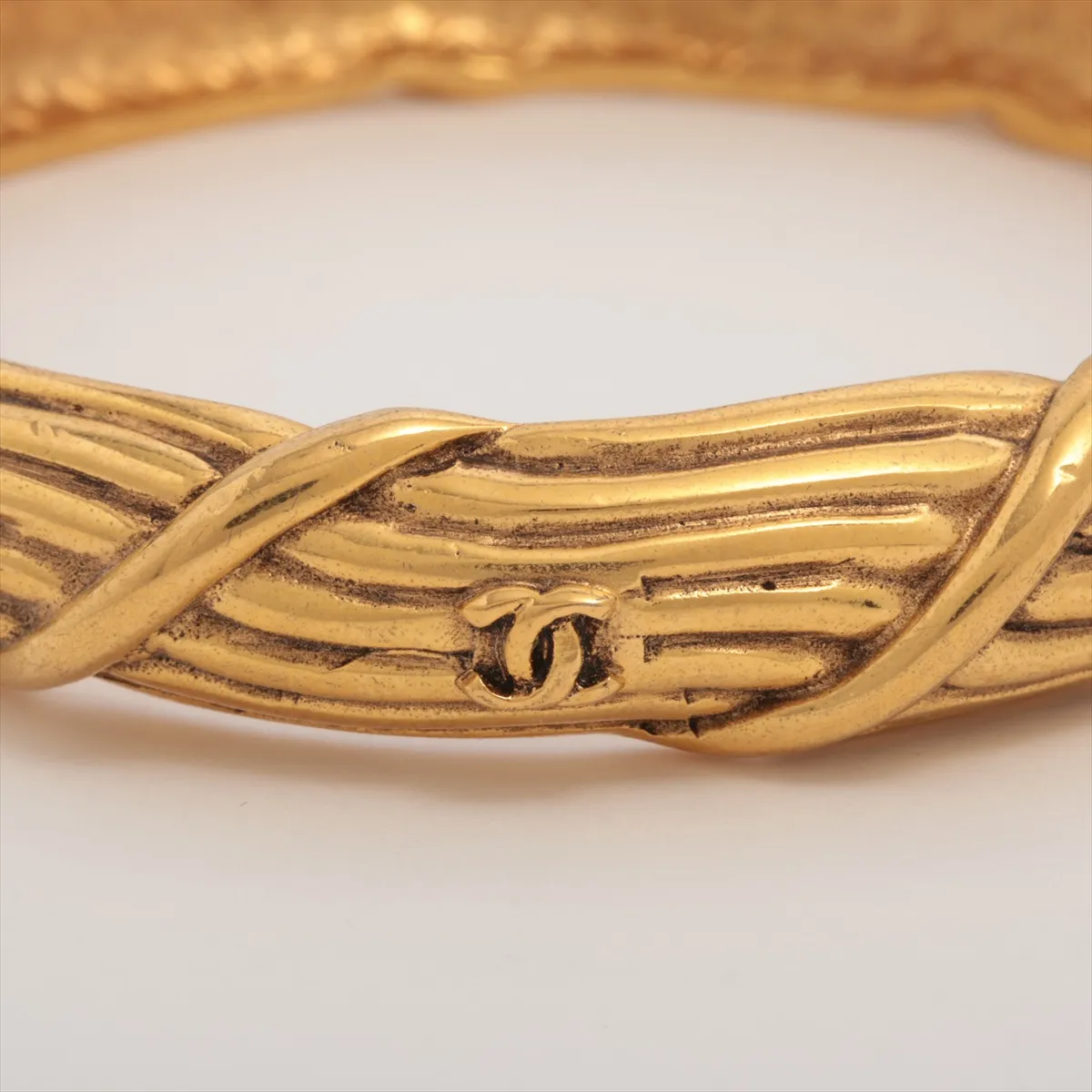 Cocomark 23 bangle GP gold dent — view 3