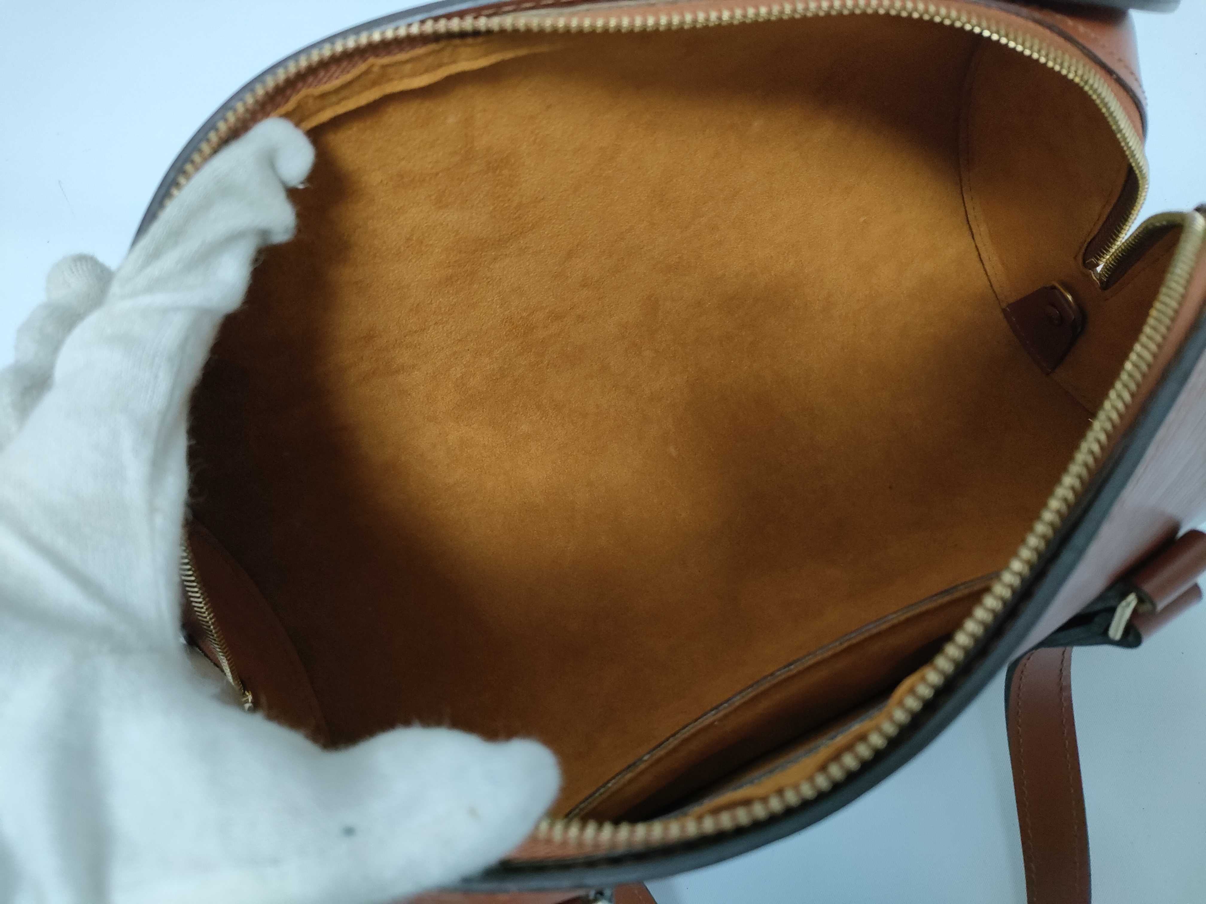 Epi M52223 Epi Soufflot Kenyan Brown Handbag with Pouch — view 9
