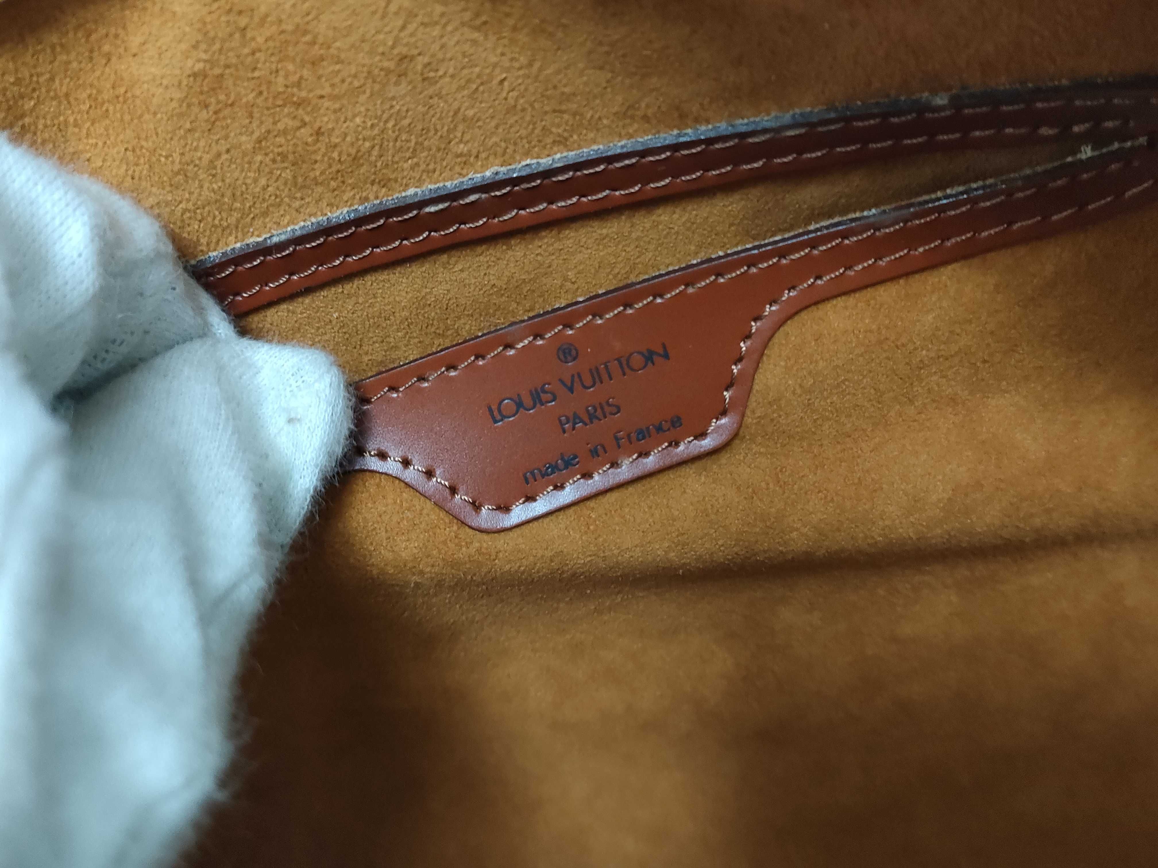 Epi M52223 Epi Soufflot Kenyan Brown Handbag with Pouch — view 10
