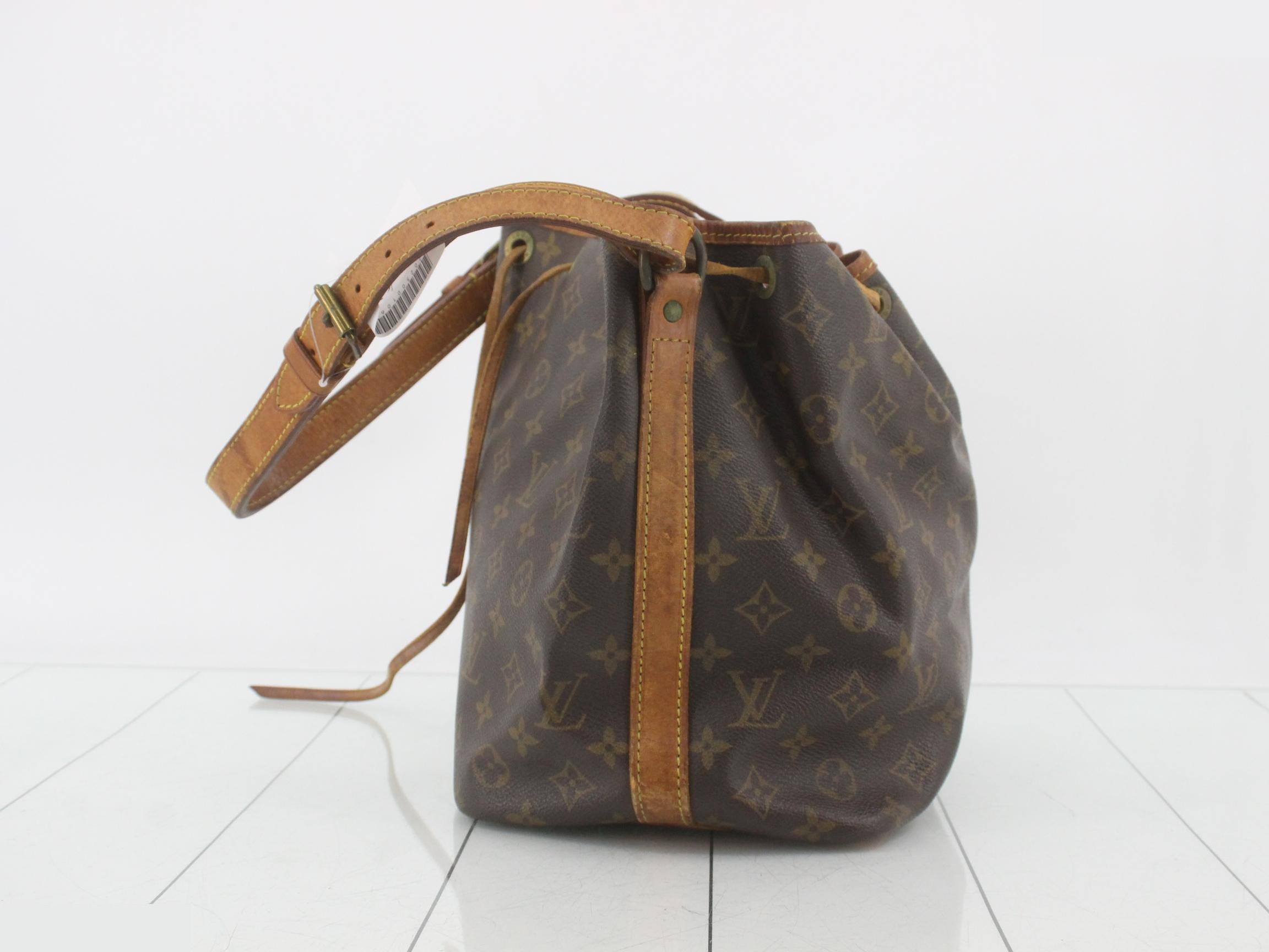 LV Gold Hardware Noe Hand Tote Shoulder Bag — view 3