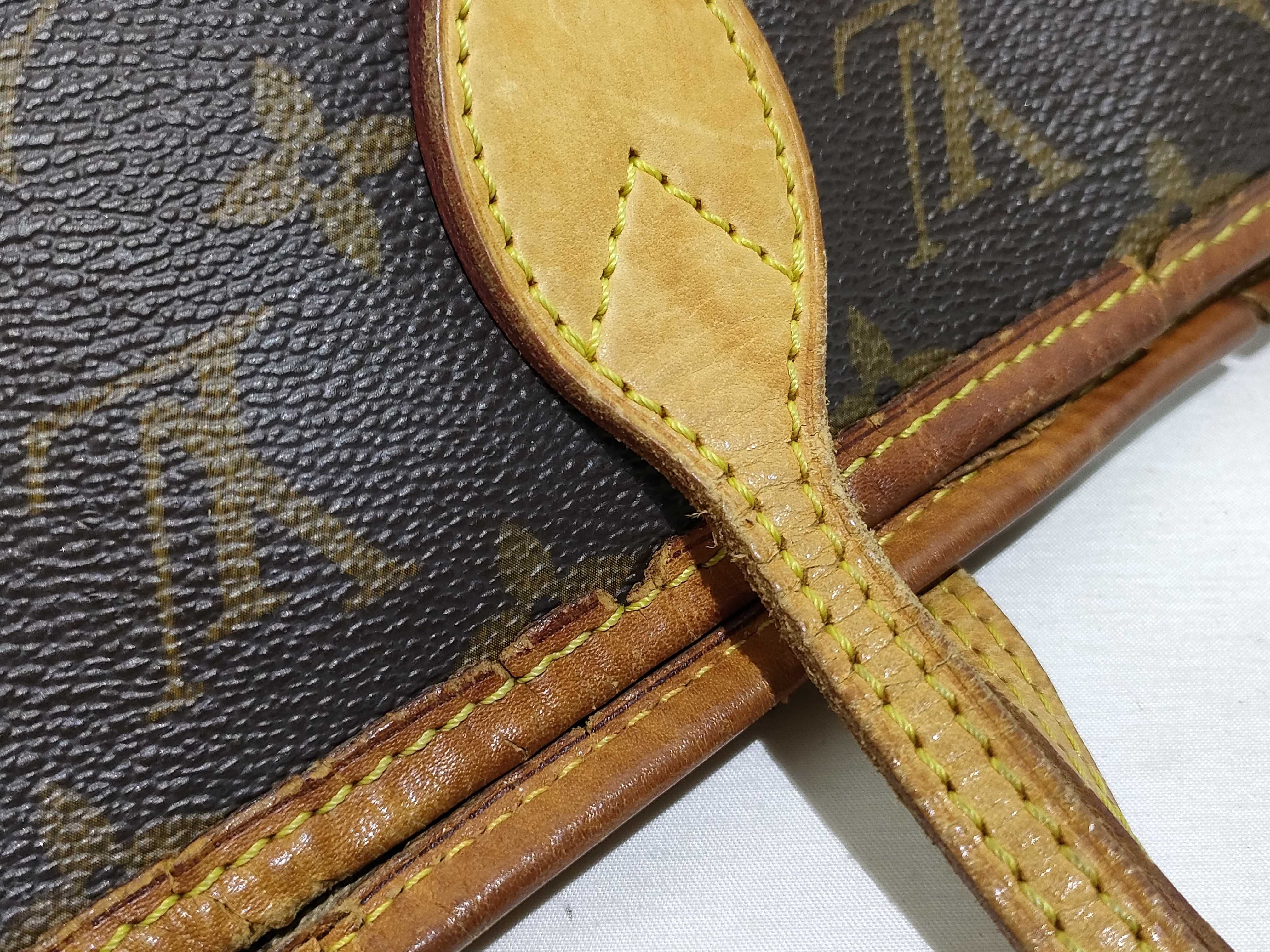 Monogram Louis Vuitton Neverfull MM Monogram Tote Bag — view 5