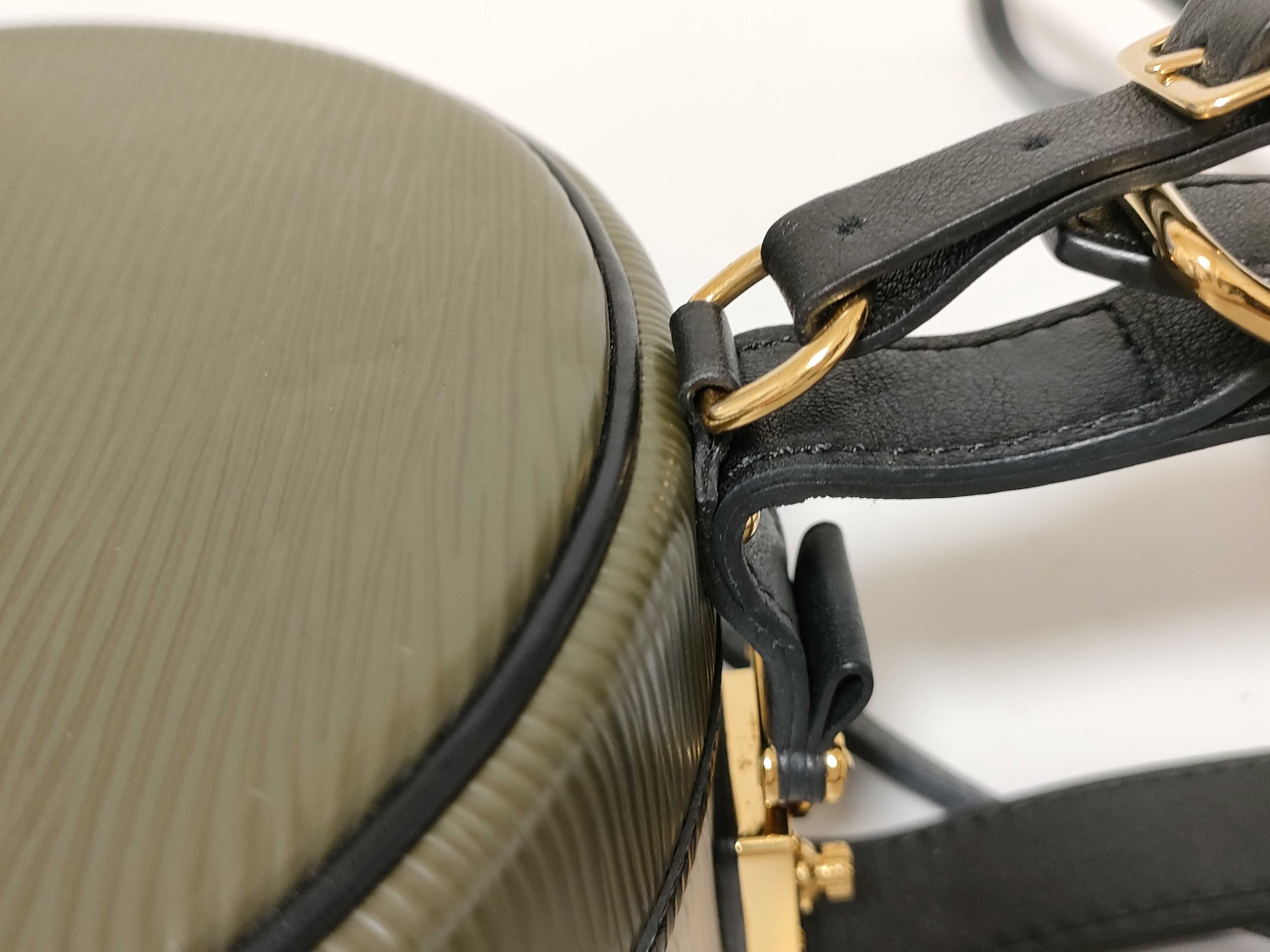 Epi Boite Chapeau R96001 PL3128 RFID detected handbag — view 5