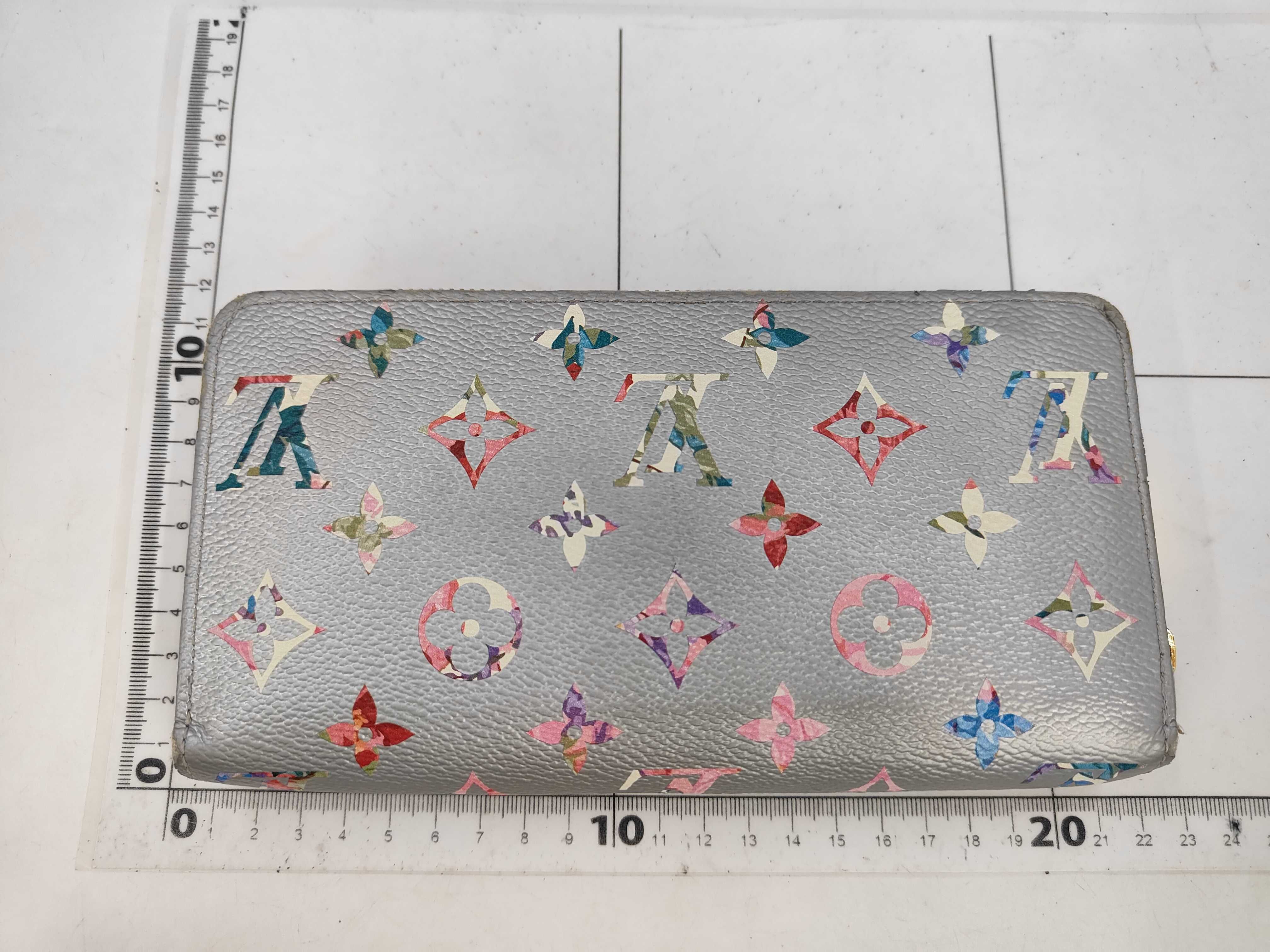 LV Garden Monogram Zippy Wallet M81765 Long Wallet — view 2