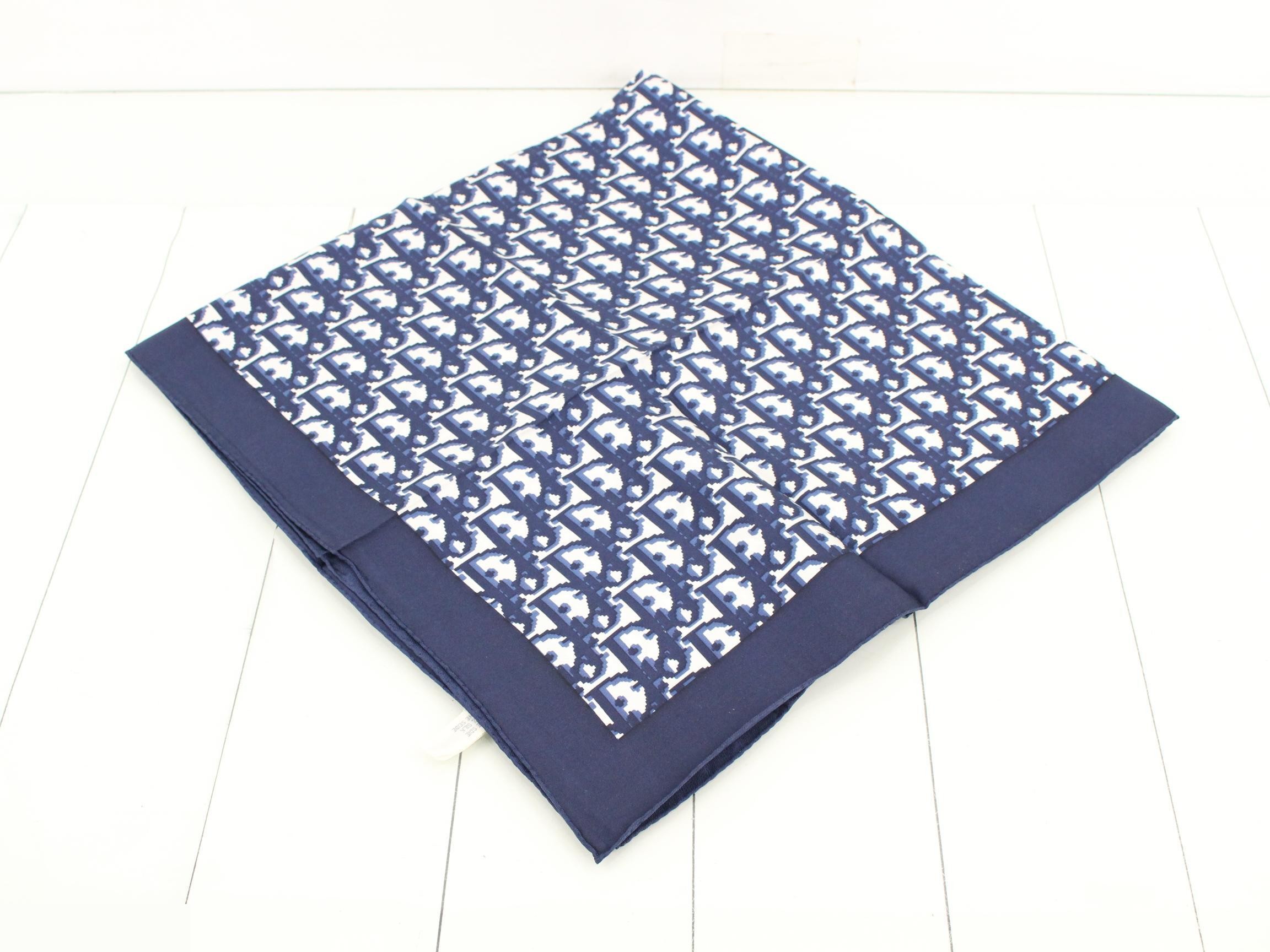 Trotter pattern scarf, navy, silk — view 2