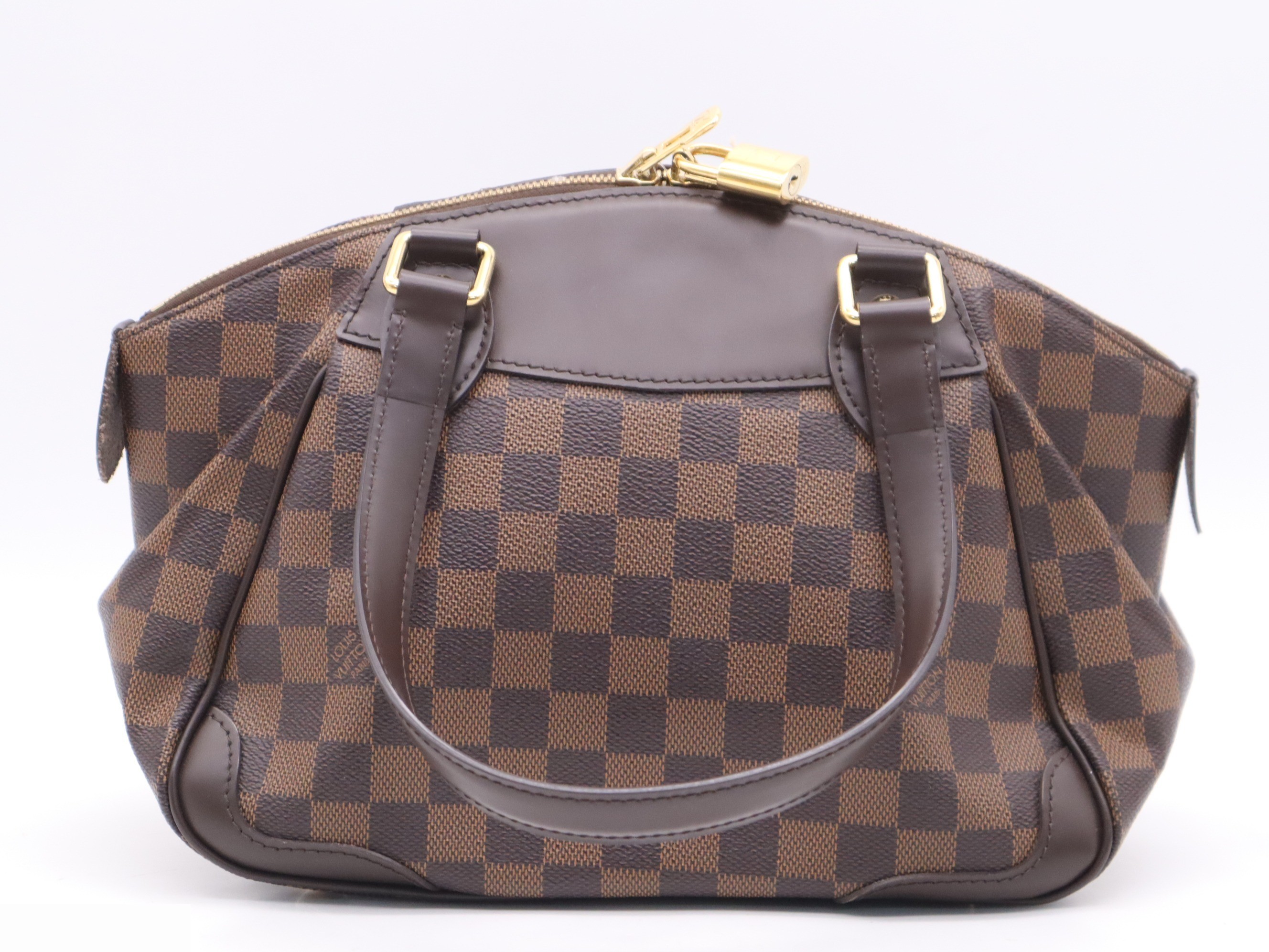 Verona PM includes padlock, 2 keys, clochette, and dust bag. — view 2
