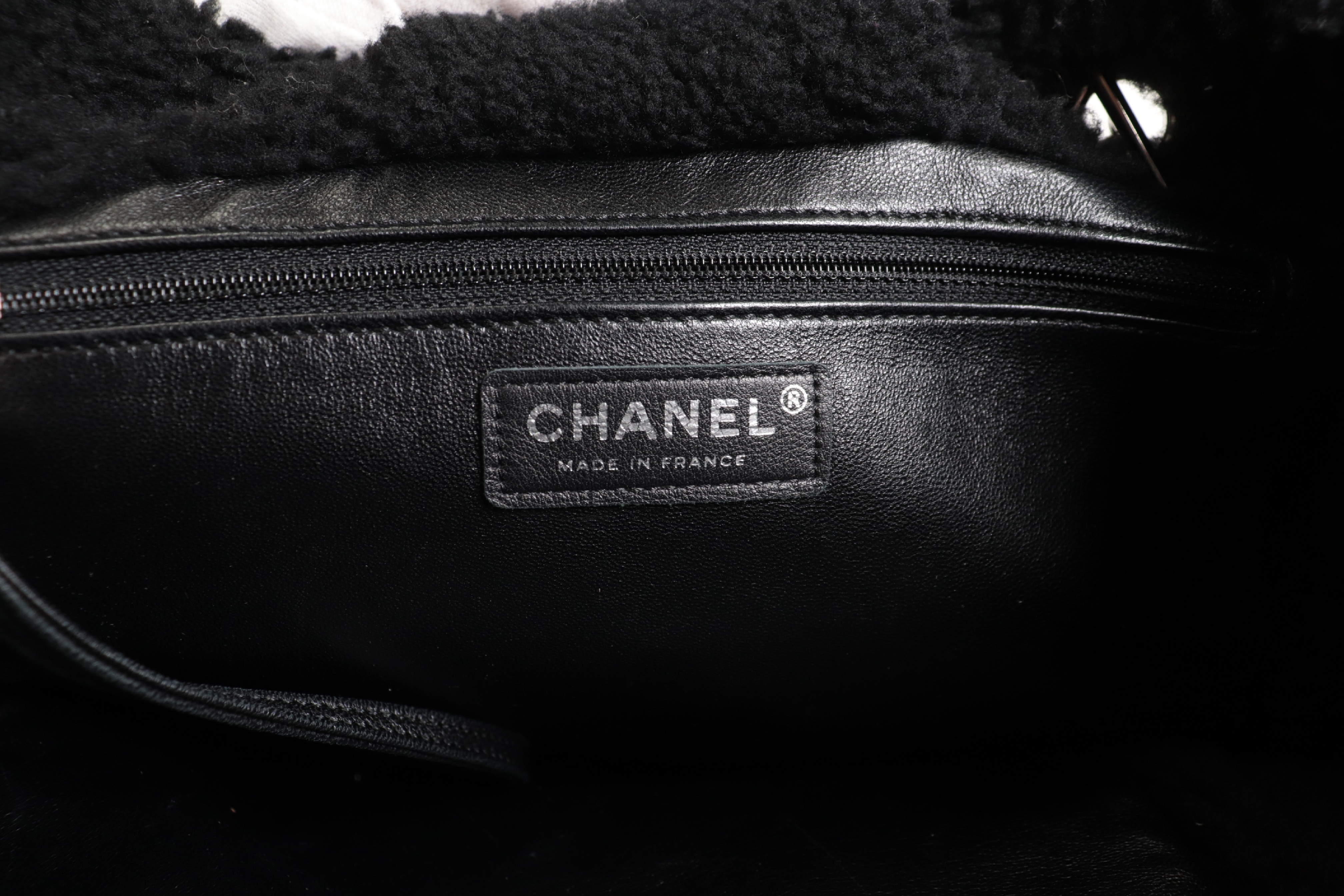 Mouton Matelassé Chain Tote Bag with Silver Hardware, Serial Number 27 Series. — view 7