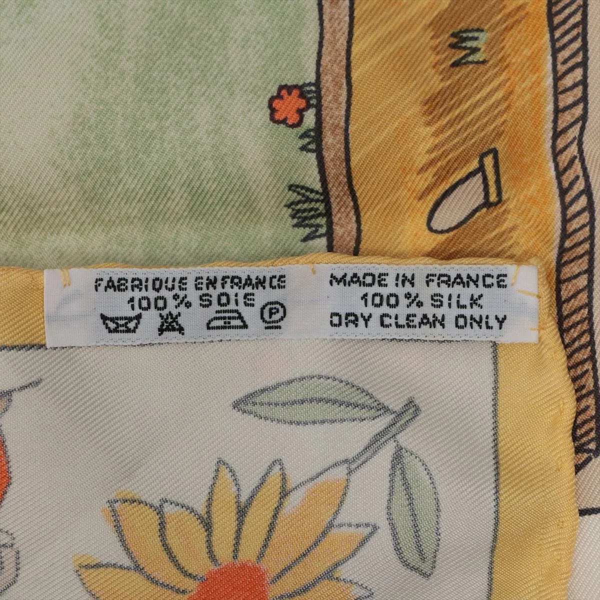 Carre 45 RETOUR A LA TERRE Return to hometown Scarf Silk Yellow Thread Fuzzing — view 6