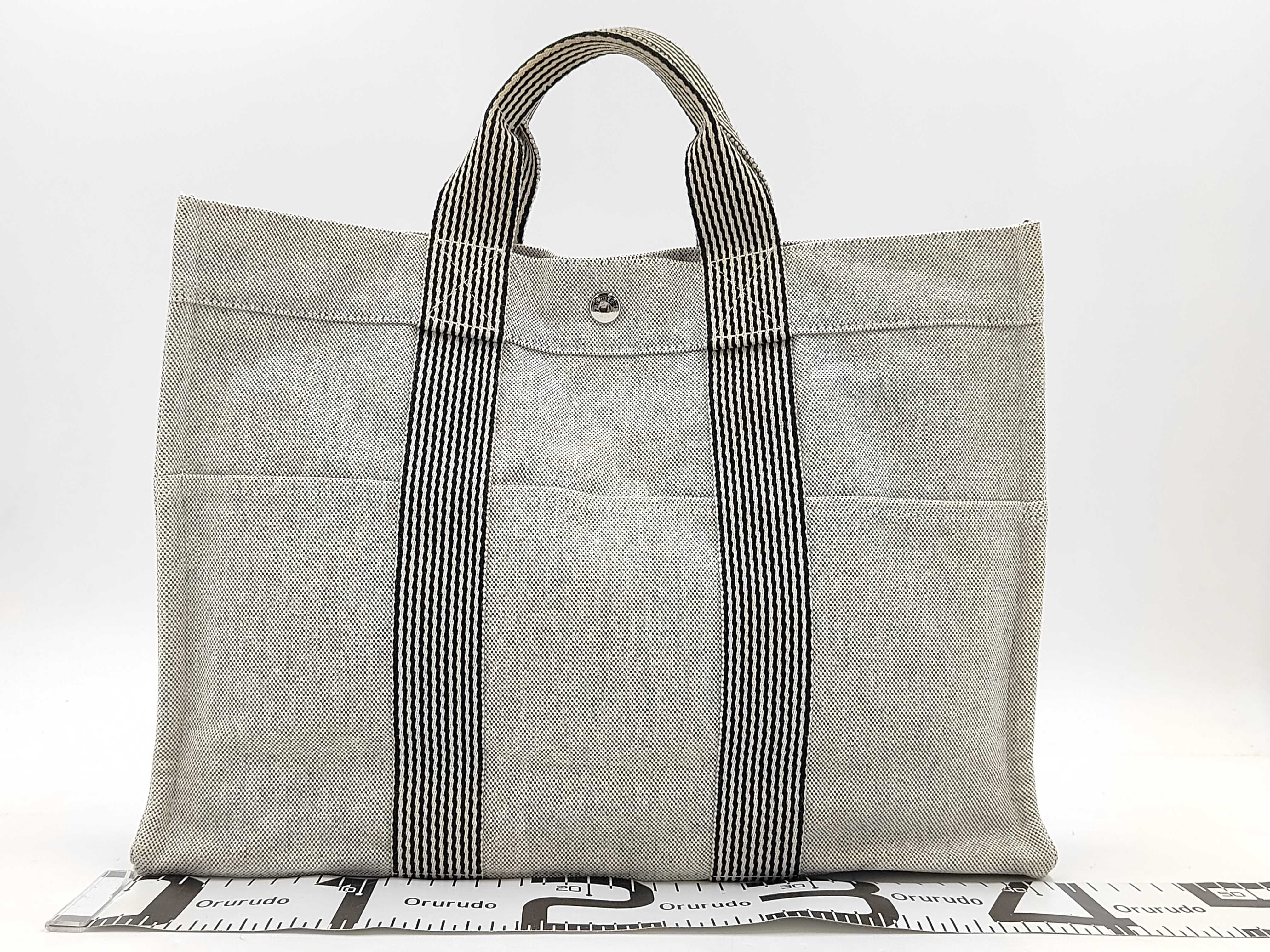 Fourre-Tout Hermes New Fourre-Tout MM Grey Tote Bag — view 2