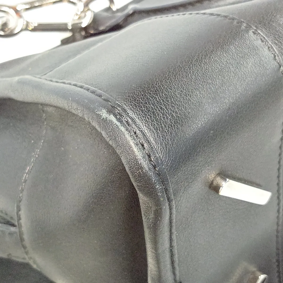 Amazona 28 Leather 2-Way Handbag, Black — view 15