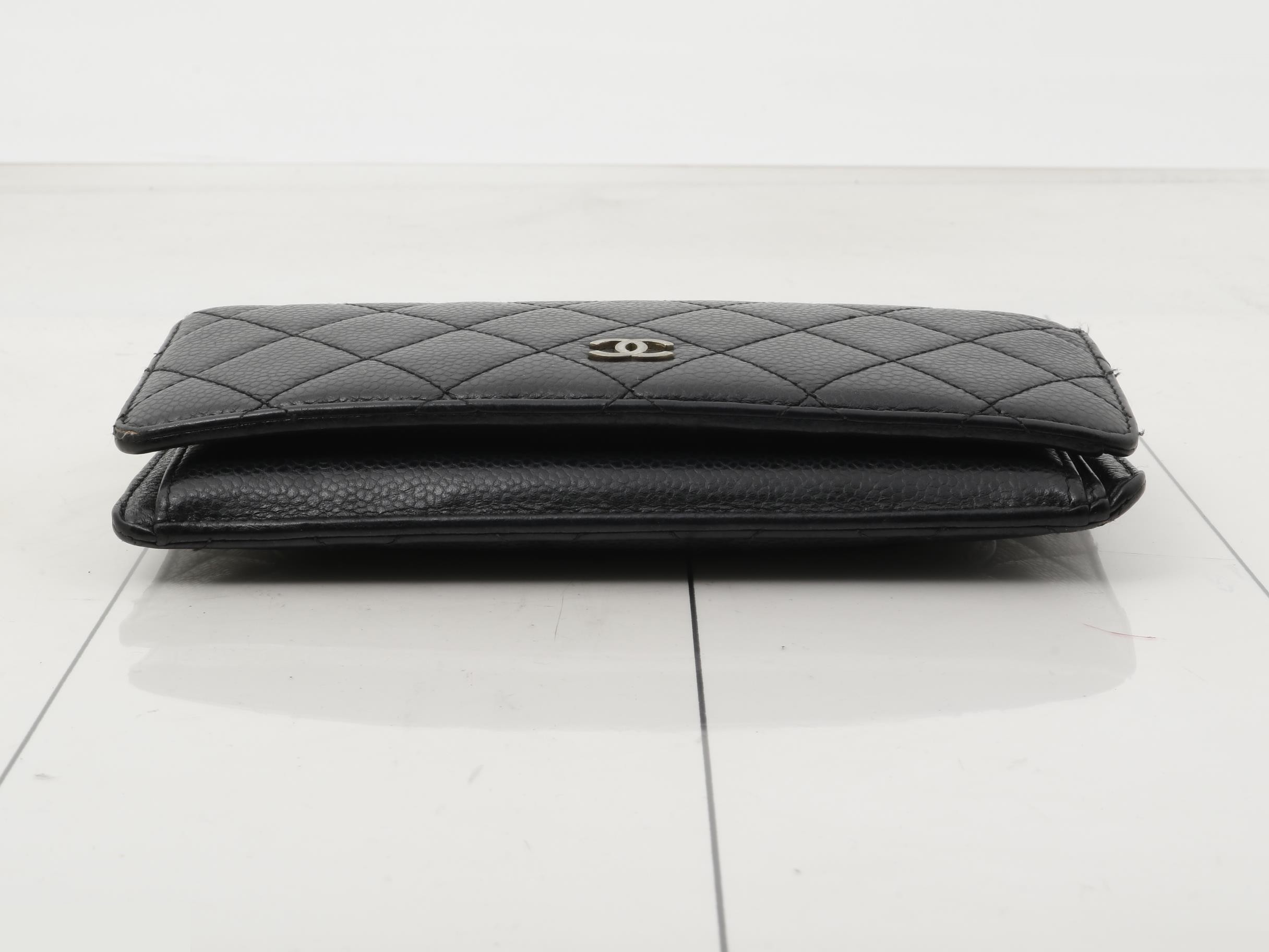 Matelassé (bag) and wallet, caviar leather — view 3