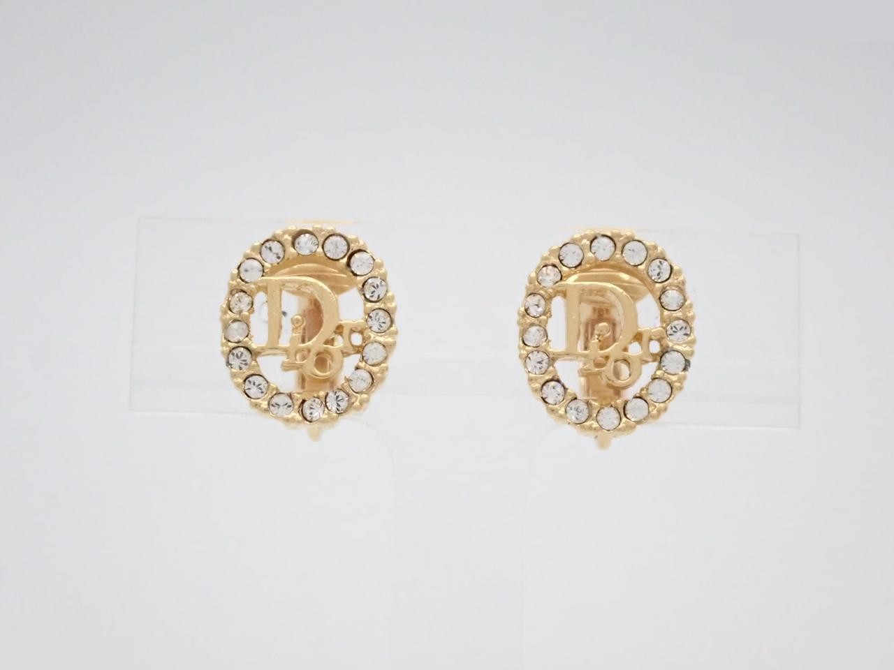 Other lines: Precious metals and earrings