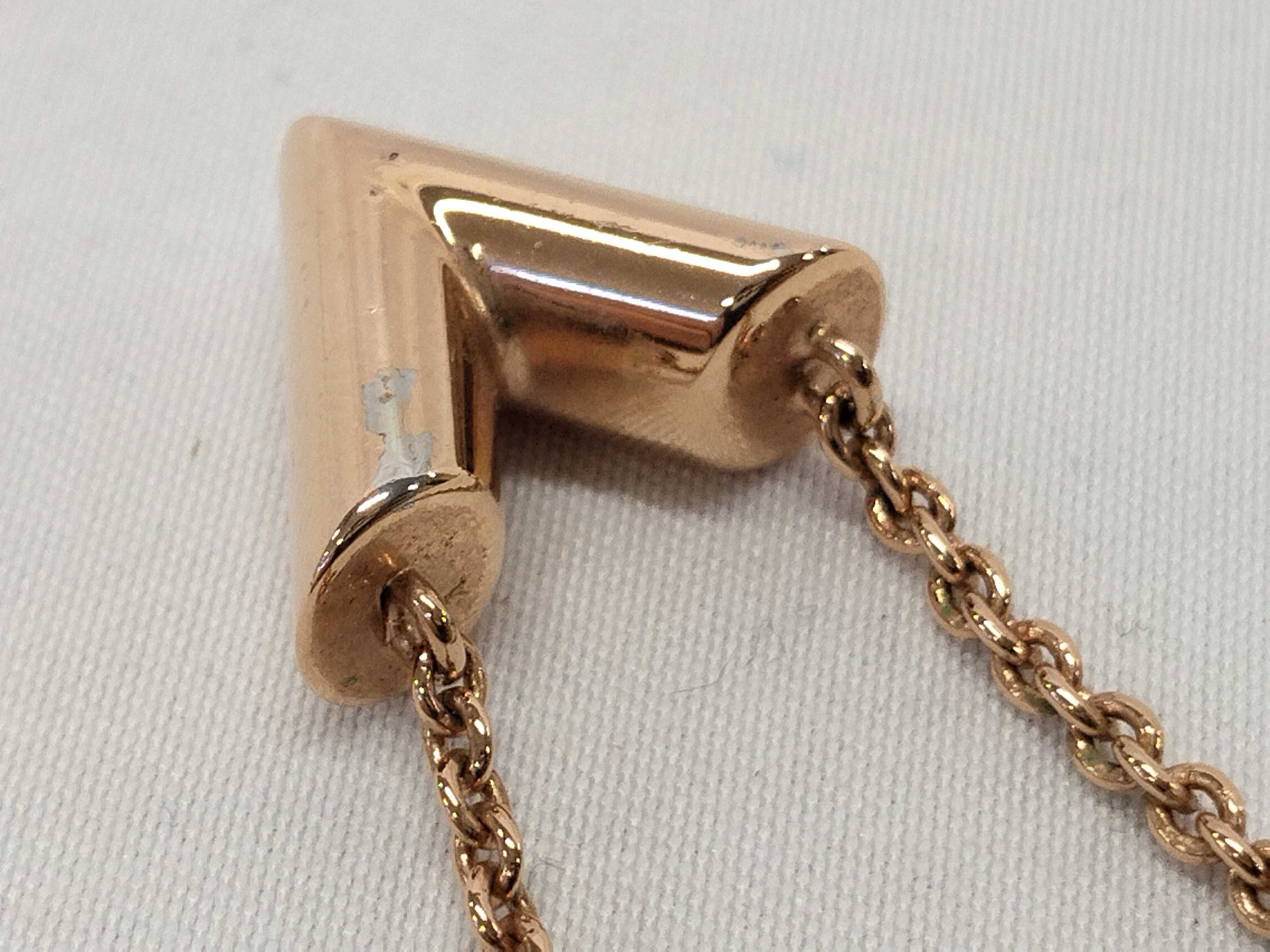M61083 LV Essential V Necklace, Chain approx. 46cm — view 9