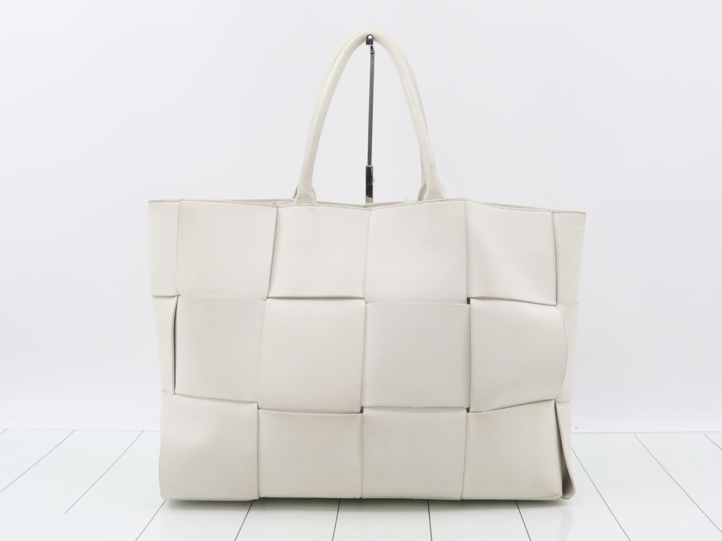 Maxi Intrecciato Leather Handbag — view 2
