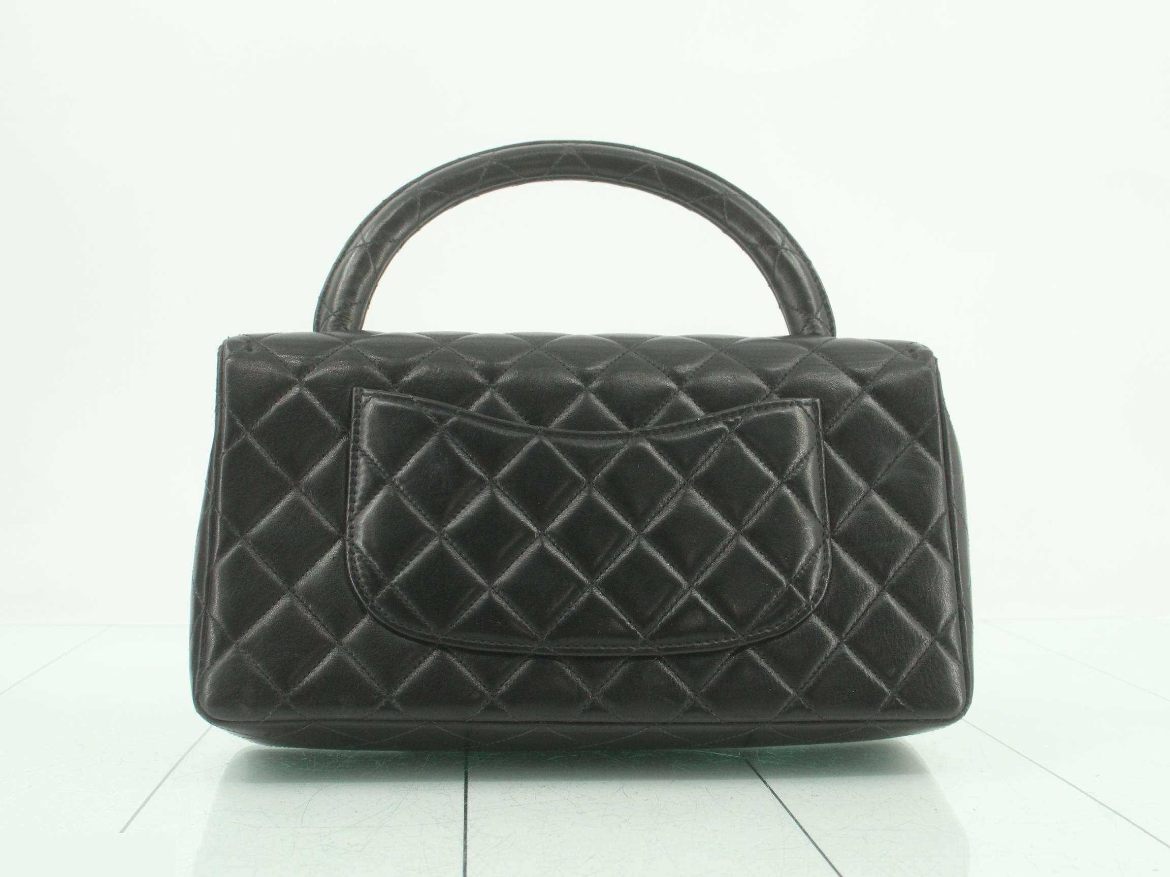 Matelassé Classic Top Handle Lambskin Black Silver Hardware 4 Series W25 — view 2