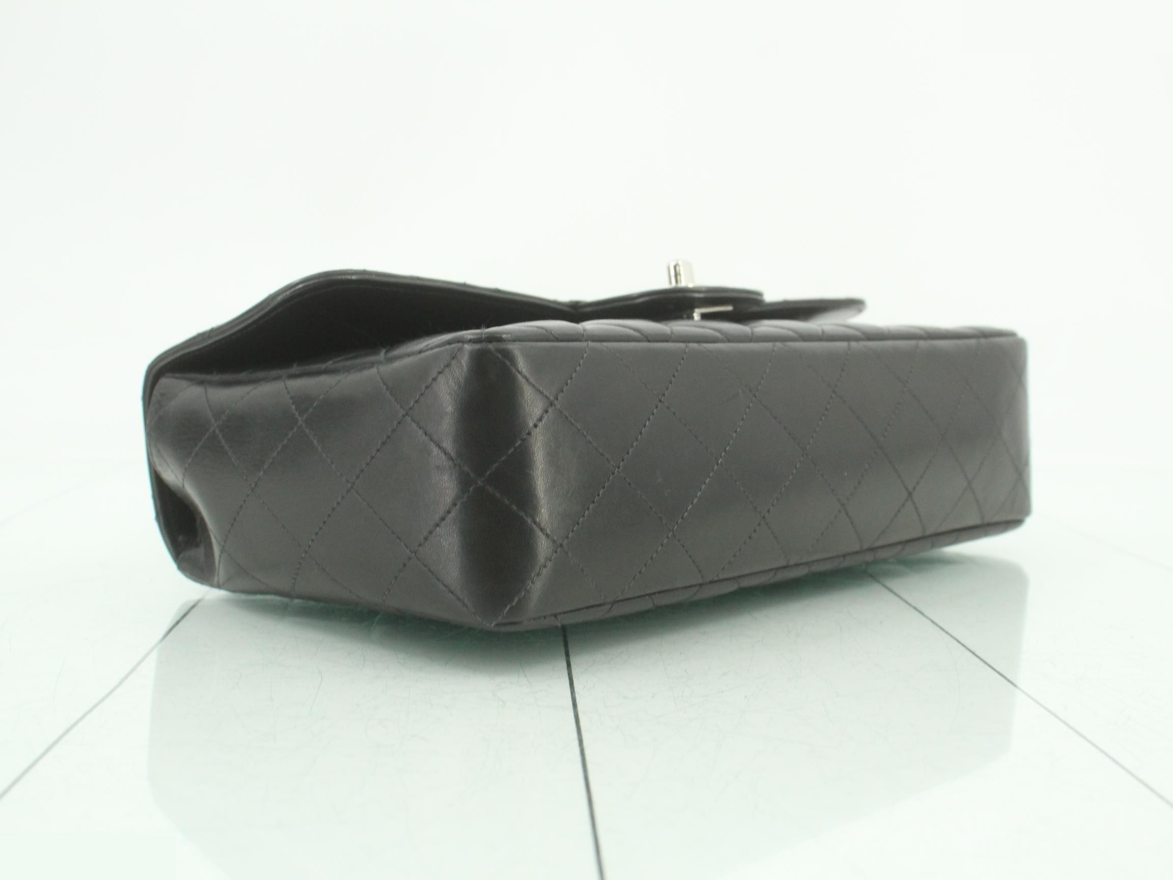 Matelassé Classic Top Handle Lambskin Black Silver Hardware 4 Series W25 — view 5