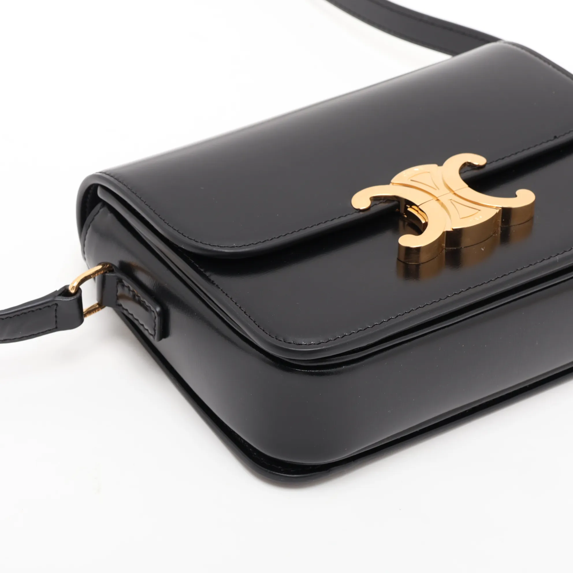 Triomphe Teen Leather Shoulder Bag, Black — view 4