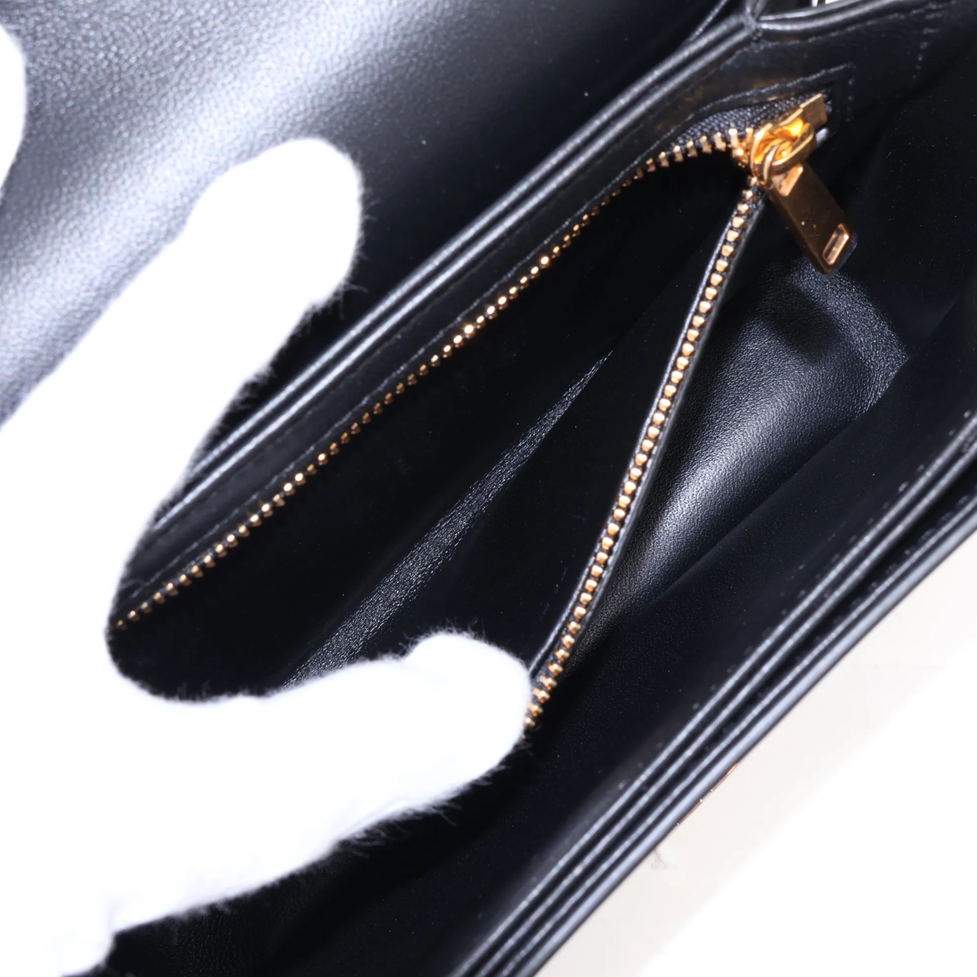 Triomphe Teen Leather Shoulder Bag, Black — view 7