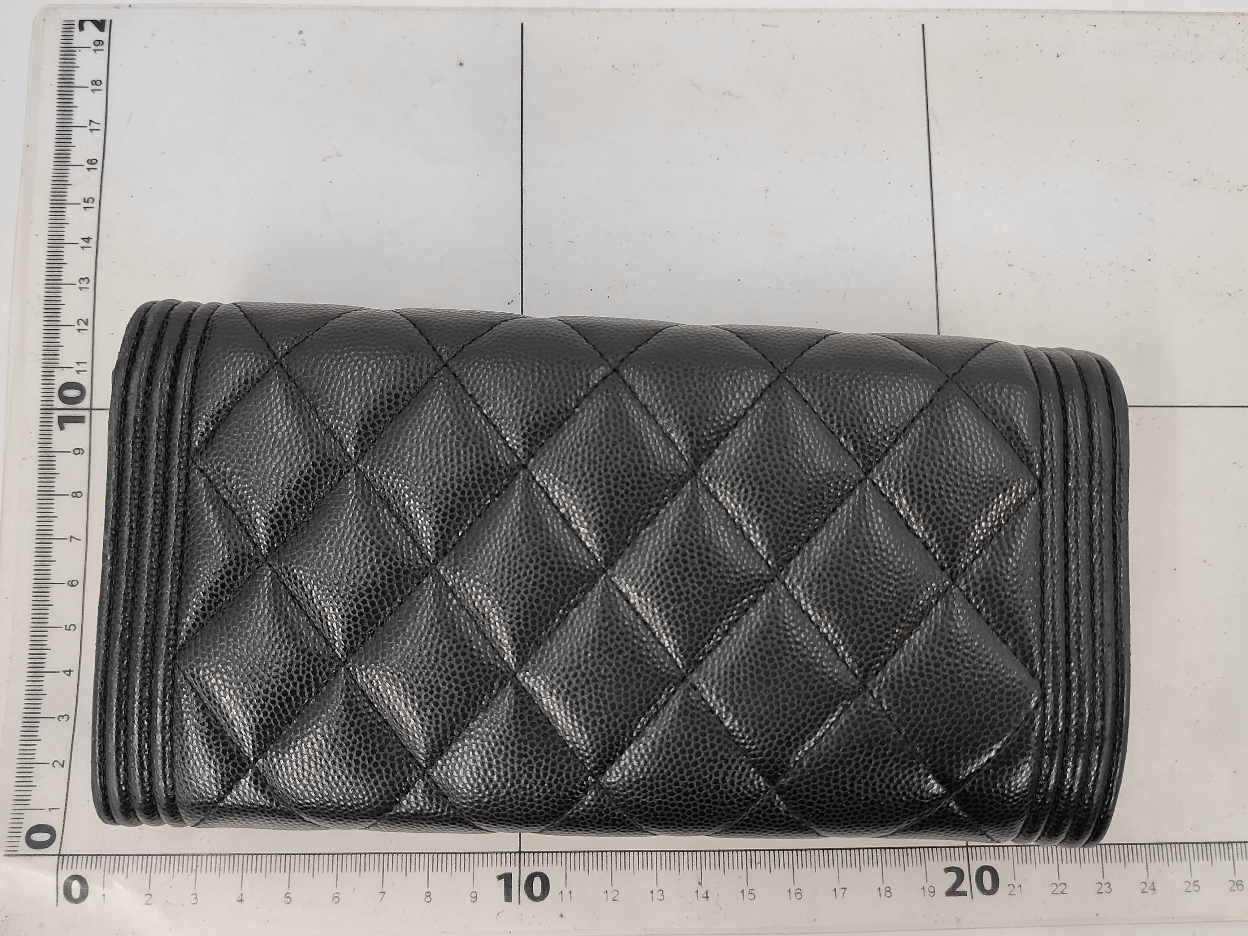 Boy Chanel Bi-fold Long Wallet, Caviar Leather, Noir (31676791) — view 2