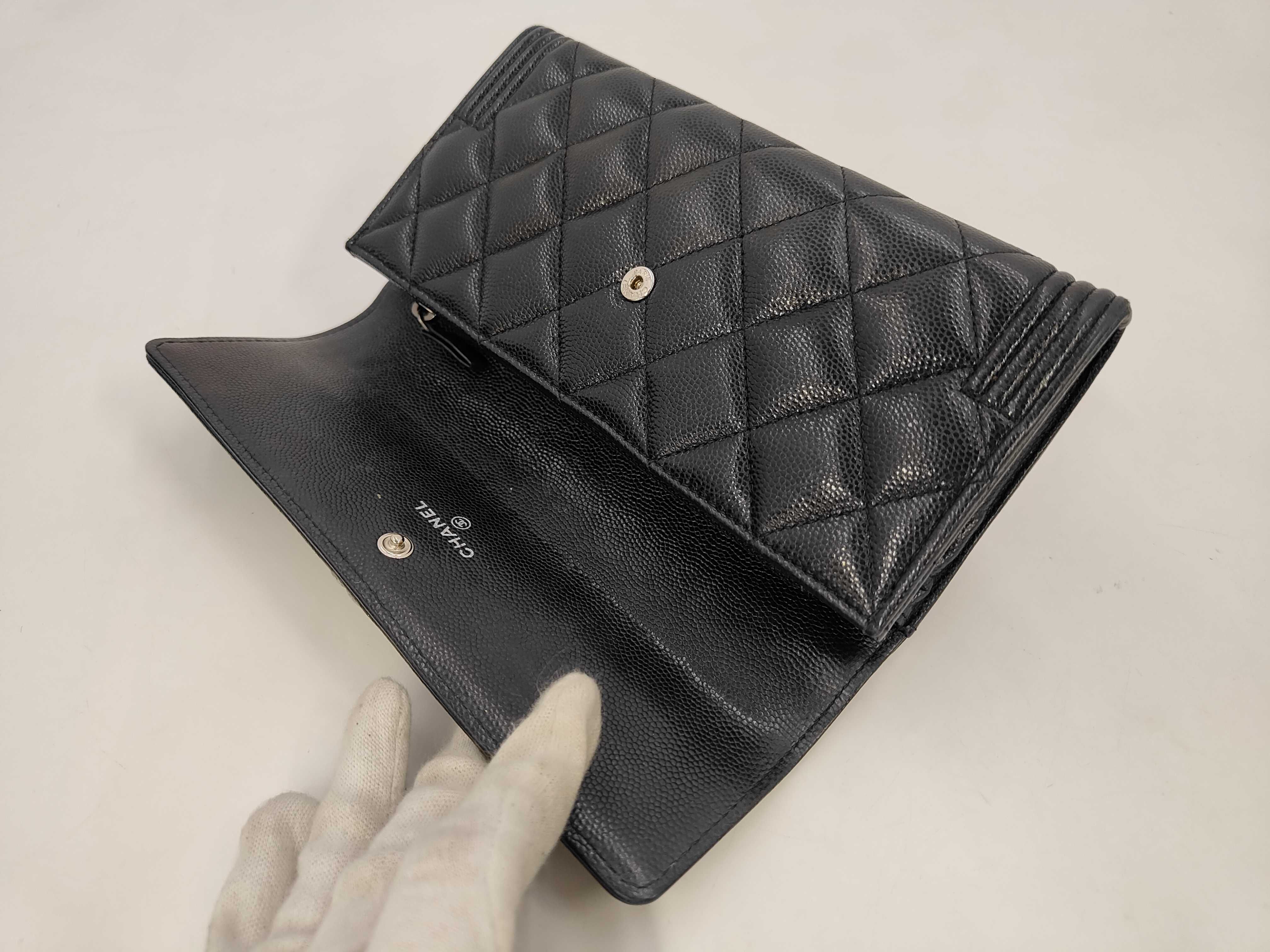 Boy Chanel Bi-fold Long Wallet, Caviar Leather, Noir (31676791) — view 3