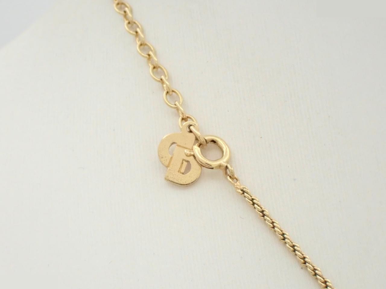 Other lines: Precious metals, necklaces, pendants — view 2