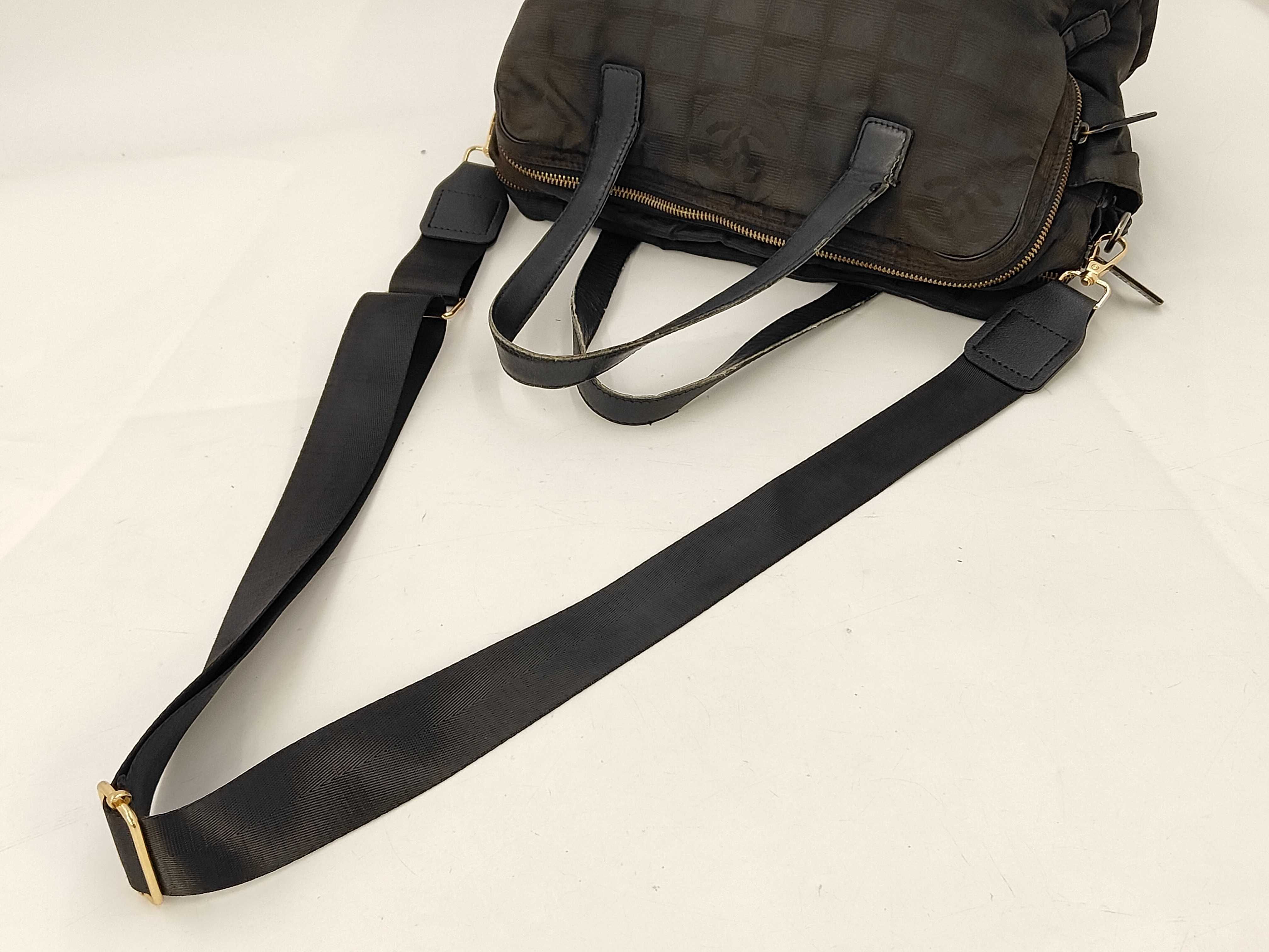 New Travel Line 2-Way Handbag with Shoulder Strap, Seal No. 6918688, No Guarantee Card. — view 3